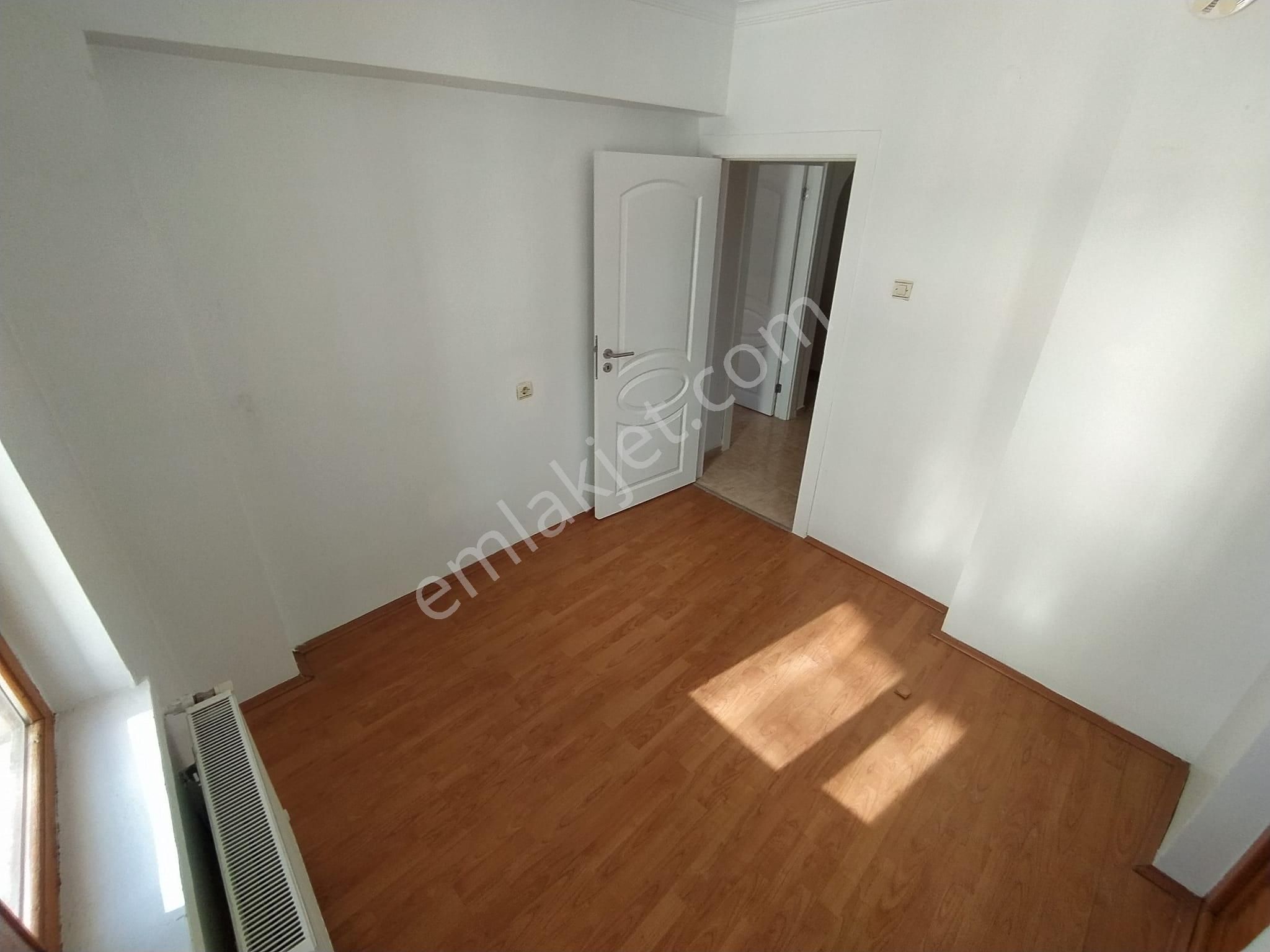 Esertepe Mah. Cadde Üzerinde Vadi Manzaralı E. Banyolu 2+1 Kiralık Daire - Görsel 16