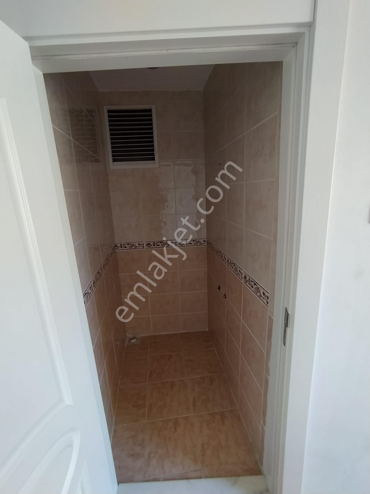 Esertepe Mah. Cadde Üzerinde Vadi Manzaralı E. Banyolu 2+1 Kiralık Daire - Görsel 22