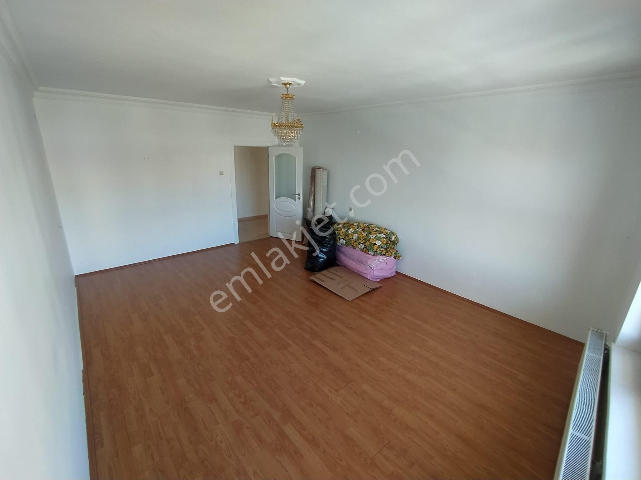 Esertepe Mah. Cadde Üzerinde Vadi Manzaralı E. Banyolu 2+1 Kiralık Daire - Görsel 12