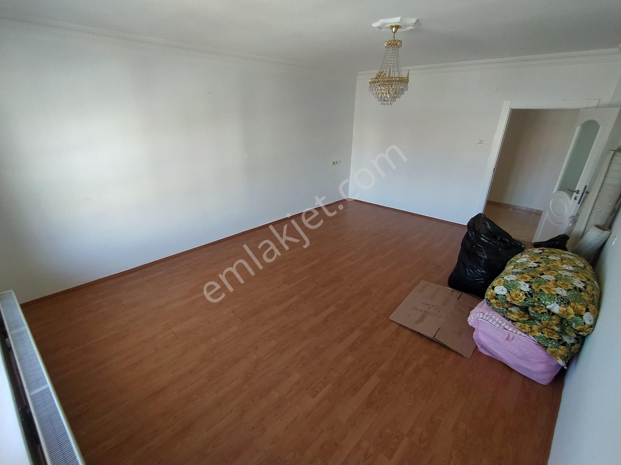 Esertepe Mah. Cadde Üzerinde Vadi Manzaralı E. Banyolu 2+1 Kiralık Daire - Görsel 13