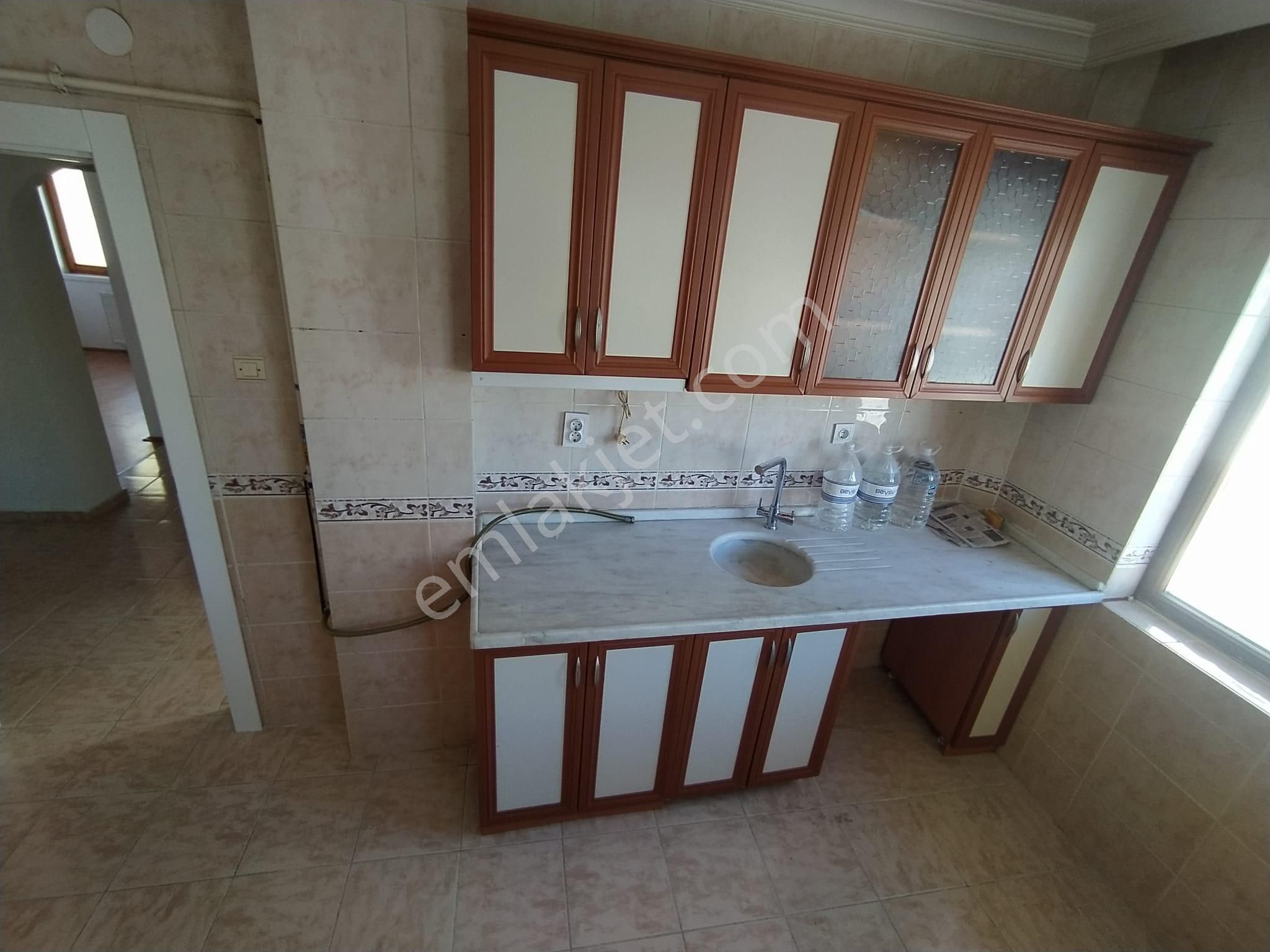 Esertepe Mah. Cadde Üzerinde Vadi Manzaralı E. Banyolu 2+1 Kiralık Daire - Görsel 2