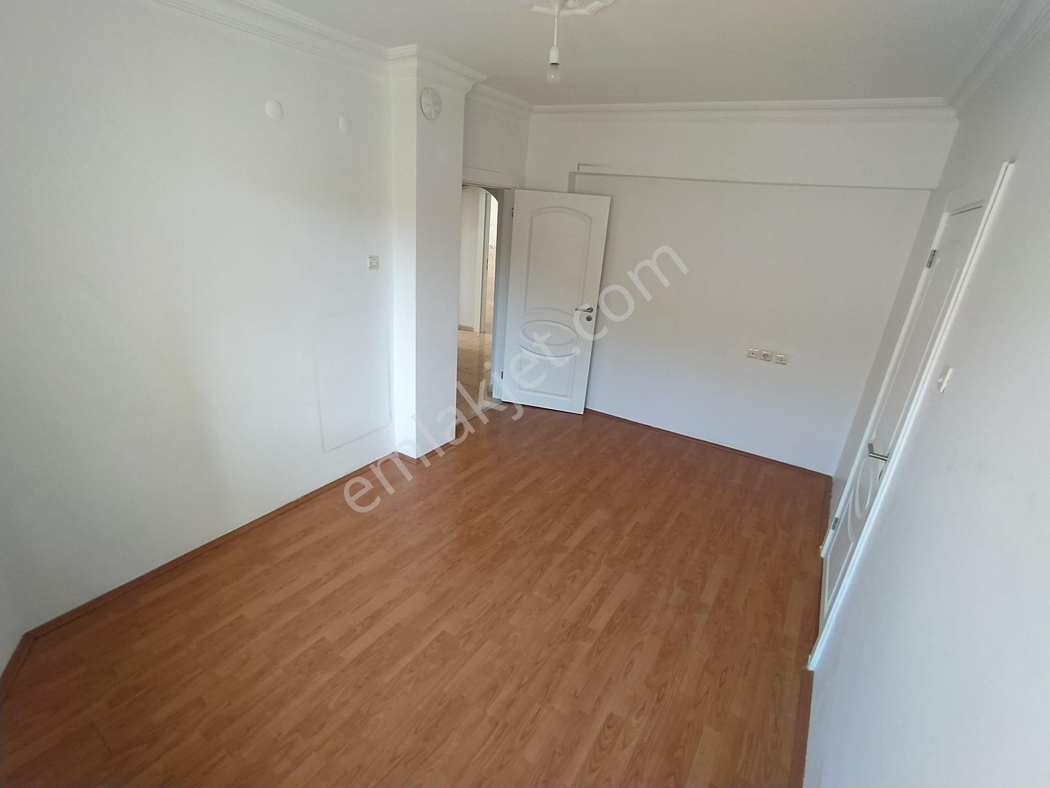 Esertepe Mah. Cadde Üzerinde Vadi Manzaralı E. Banyolu 2+1 Kiralık Daire - Görsel 8