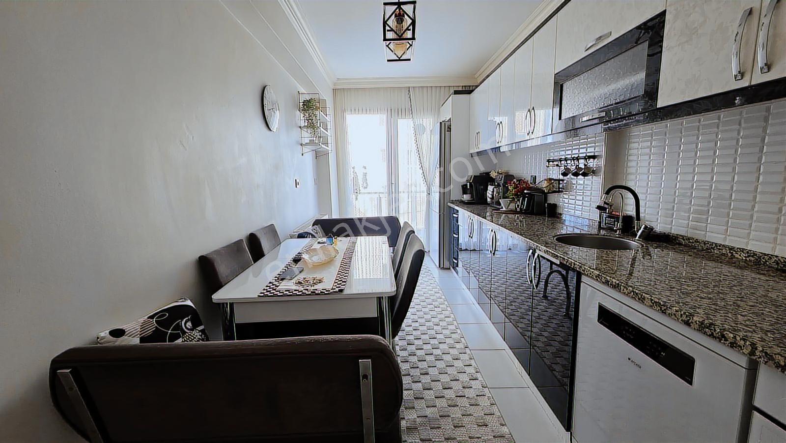 Sevgi Bulvarı Üzerinde Merkezi Konum Ara Kat 3+1 - Görsel 2