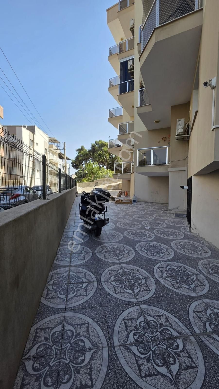 Sevgi Bulvarı Üzerinde Merkezi Konum Ara Kat 3+1 - Görsel 11