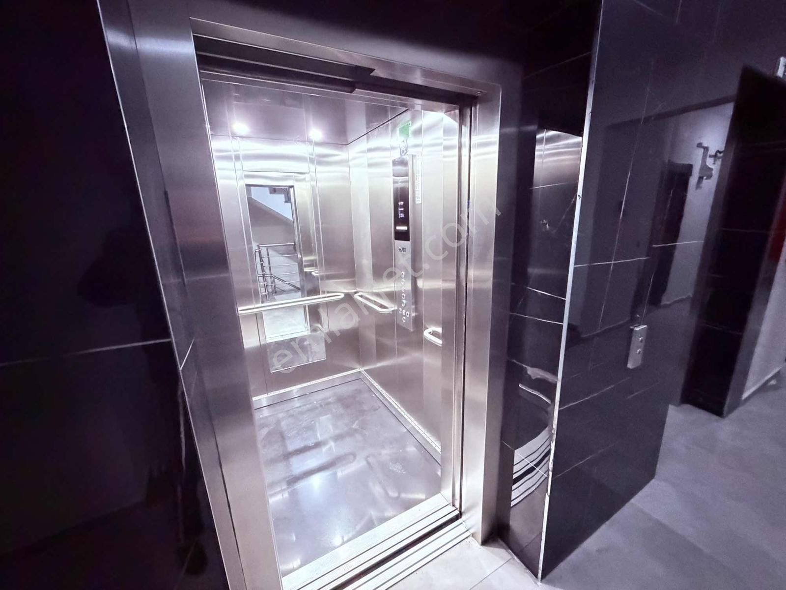 Burcu'dan Caddeport'ta Ultra Lüx 1+1 Kiralık Daire - Görsel 13