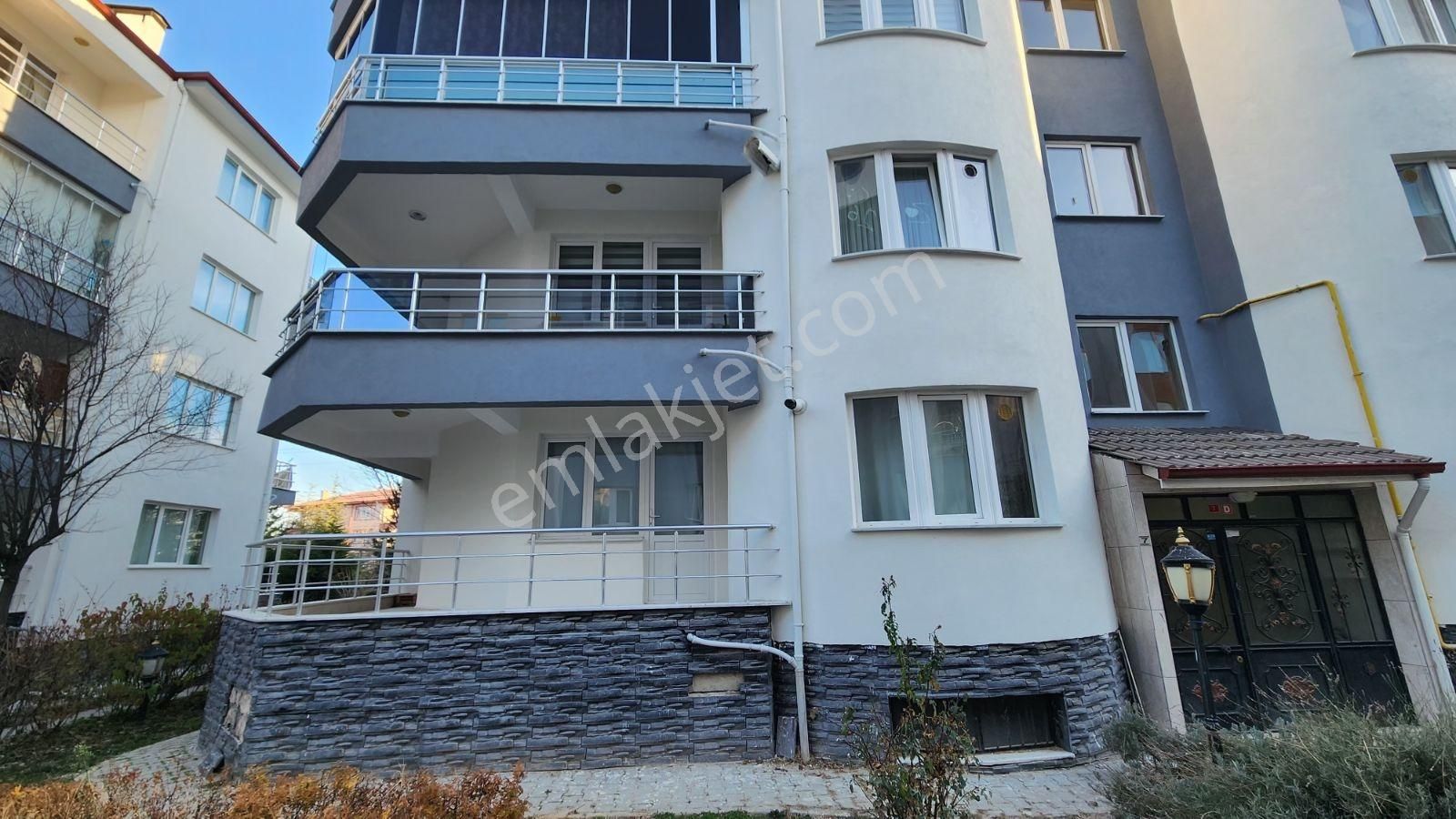 Sporkent Yakamoz Sitesinde 3+1 Daire