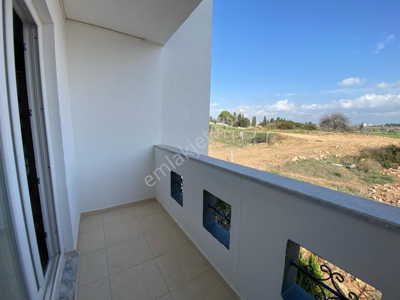 Didim'de Tapınak Manzaralı 1+1 Eşyalı Daire - Görsel 16