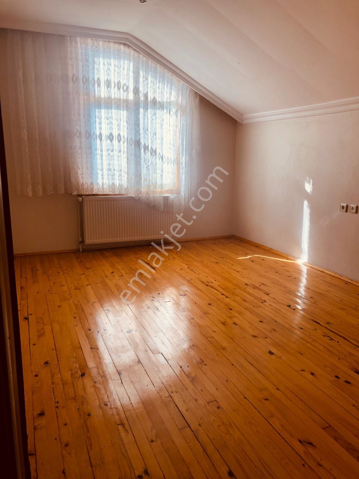 Erenköy Karlıbel Caddesine Cephe Kiralık 4+1 - Görsel 15