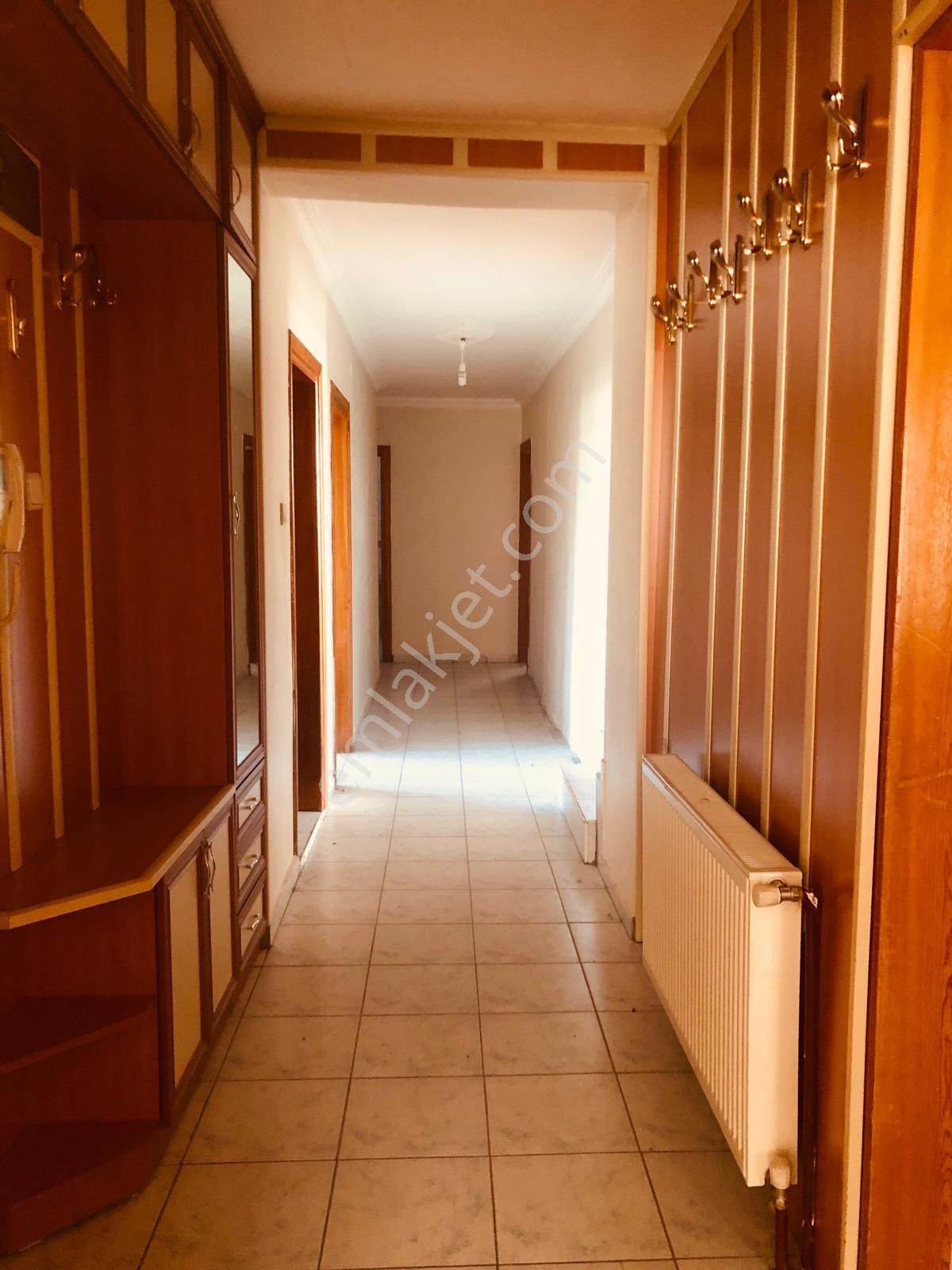 Erenköy Karlıbel Caddesine Cephe Kiralık 4+1 - Görsel 5