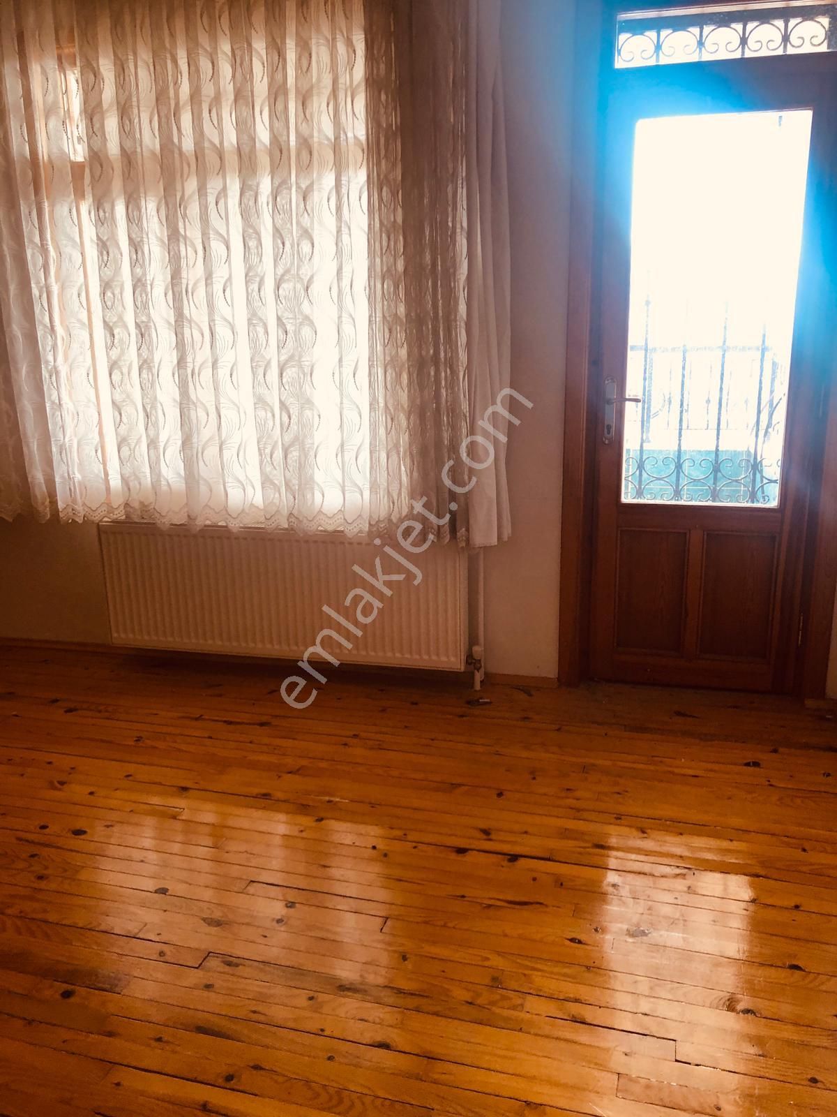 Erenköy Karlıbel Caddesine Cephe Kiralık 4+1 - Görsel 4