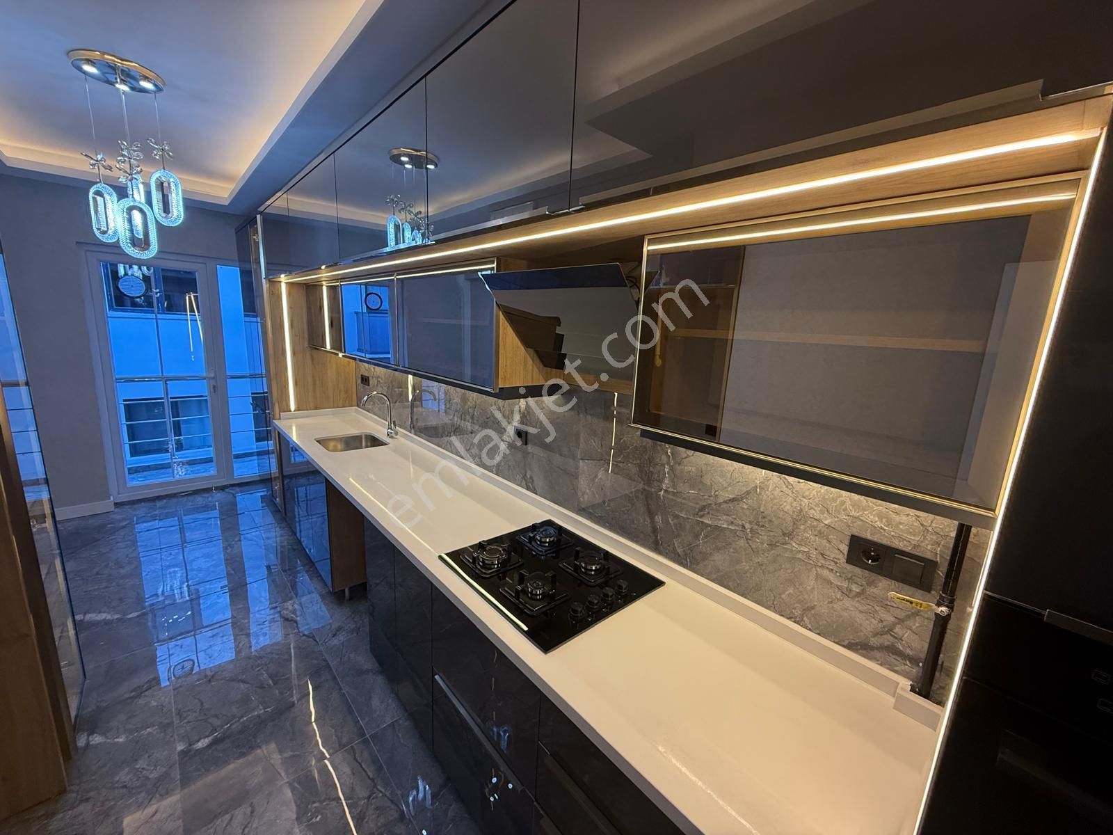 Görkem Emlaktan Çetin Emeç'te 3+1 130 M2 Ara Kat Kombili Bağımsız Ön Cephe Ultra Lüx - Görsel 7