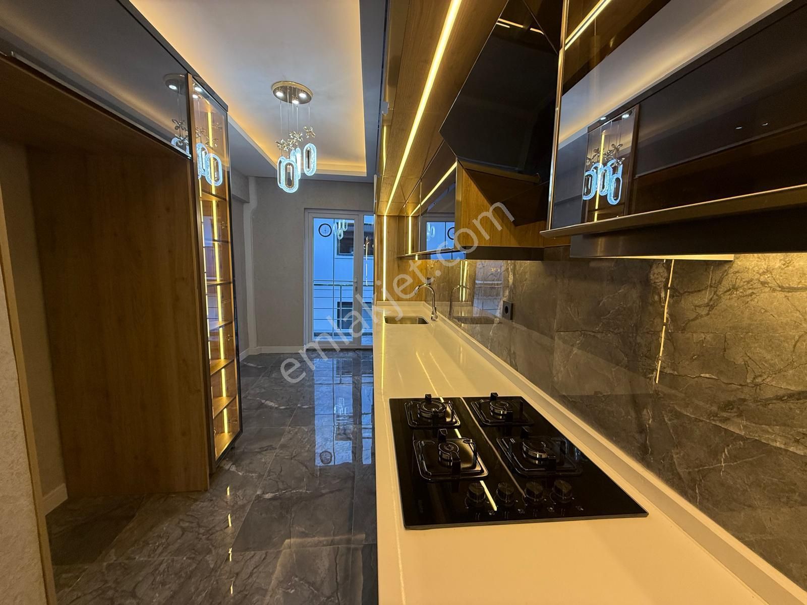 Görkem Emlaktan Çetin Emeç'te 3+1 130 M2 Ara Kat Kombili Bağımsız Ön Cephe Ultra Lüx - Görsel 6