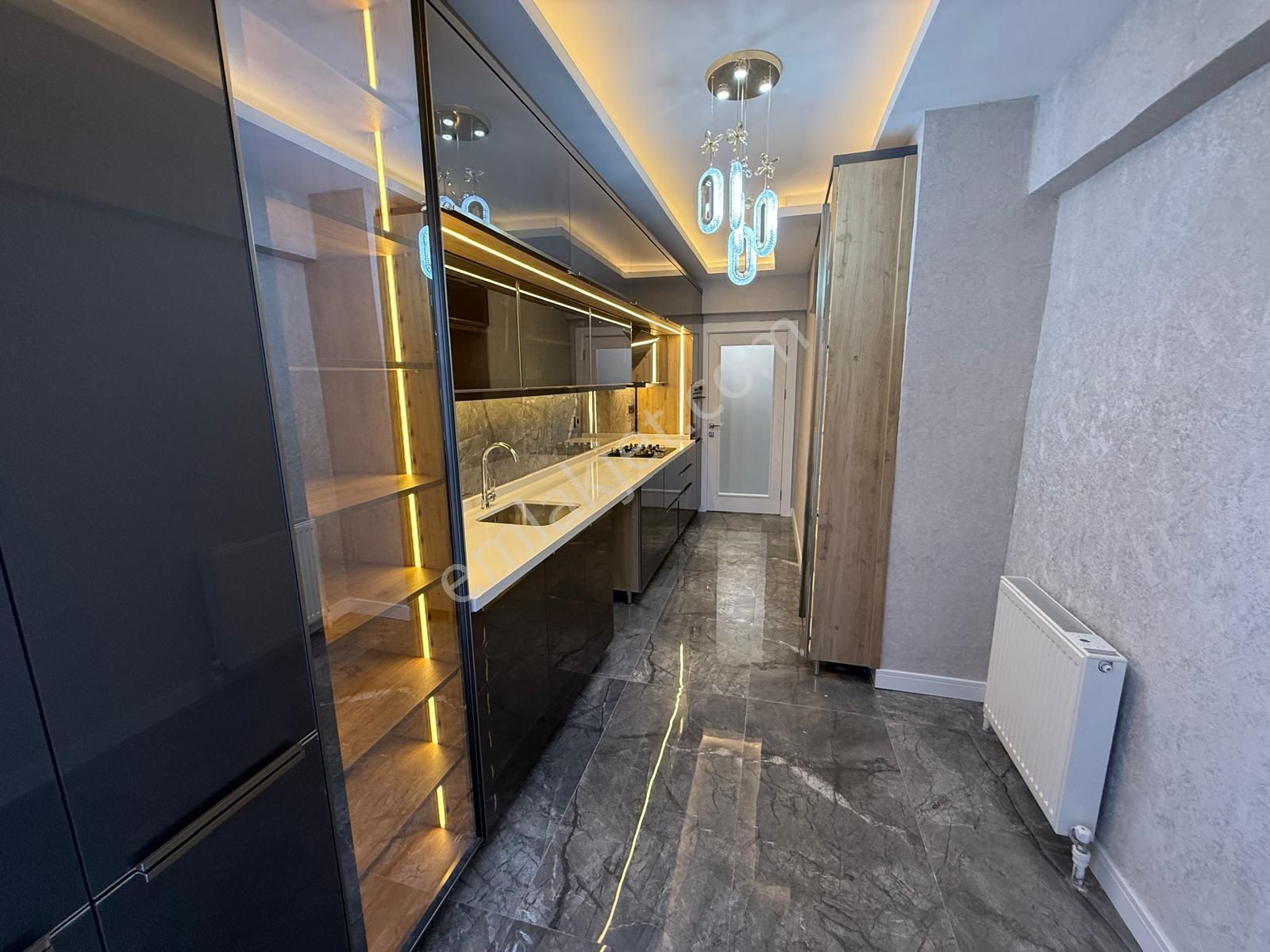 Görkem Emlaktan Çetin Emeç'te 3+1 130 M2 Ara Kat Kombili Bağımsız Ön Cephe Ultra Lüx - Görsel 3