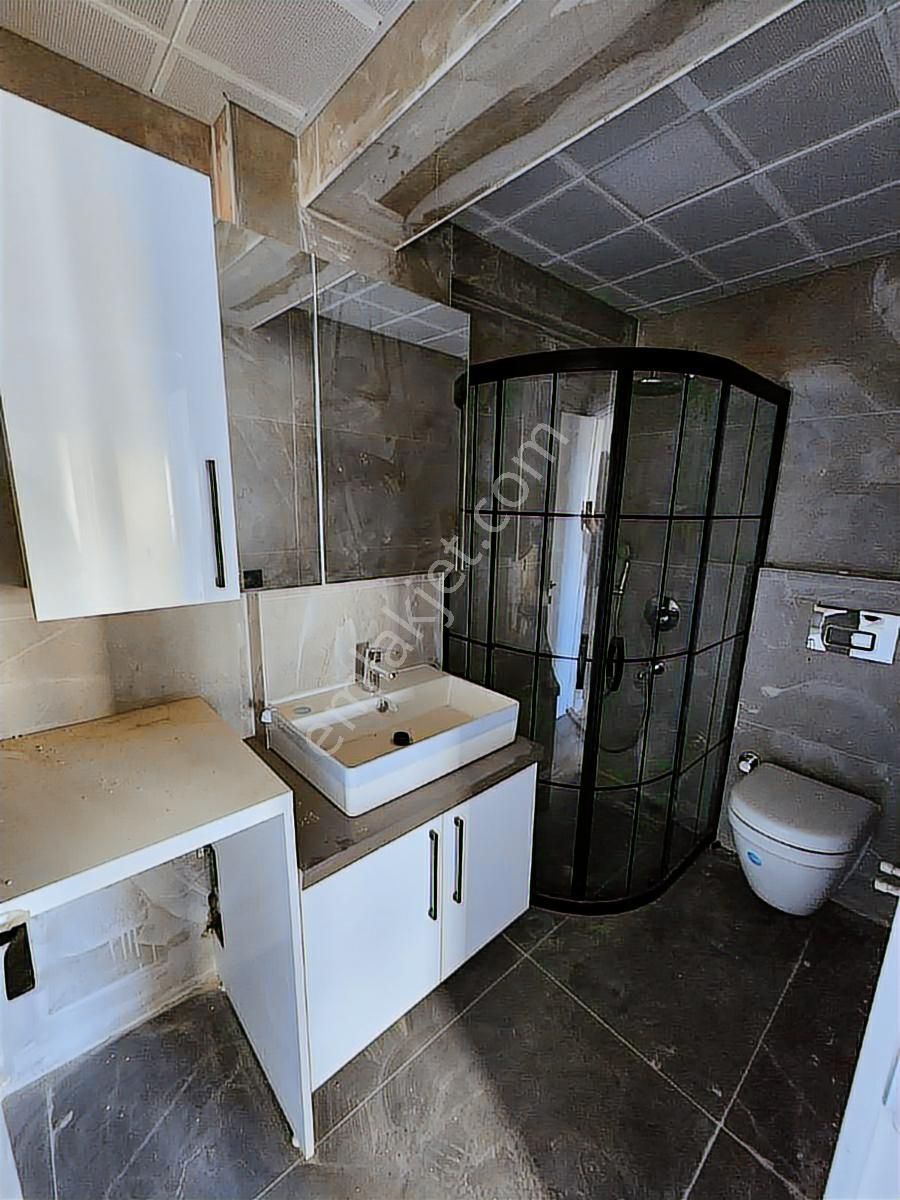 Yenifoça'da Satılık Açık Teraslı Müstakil 5+1 Villa - Görsel 4