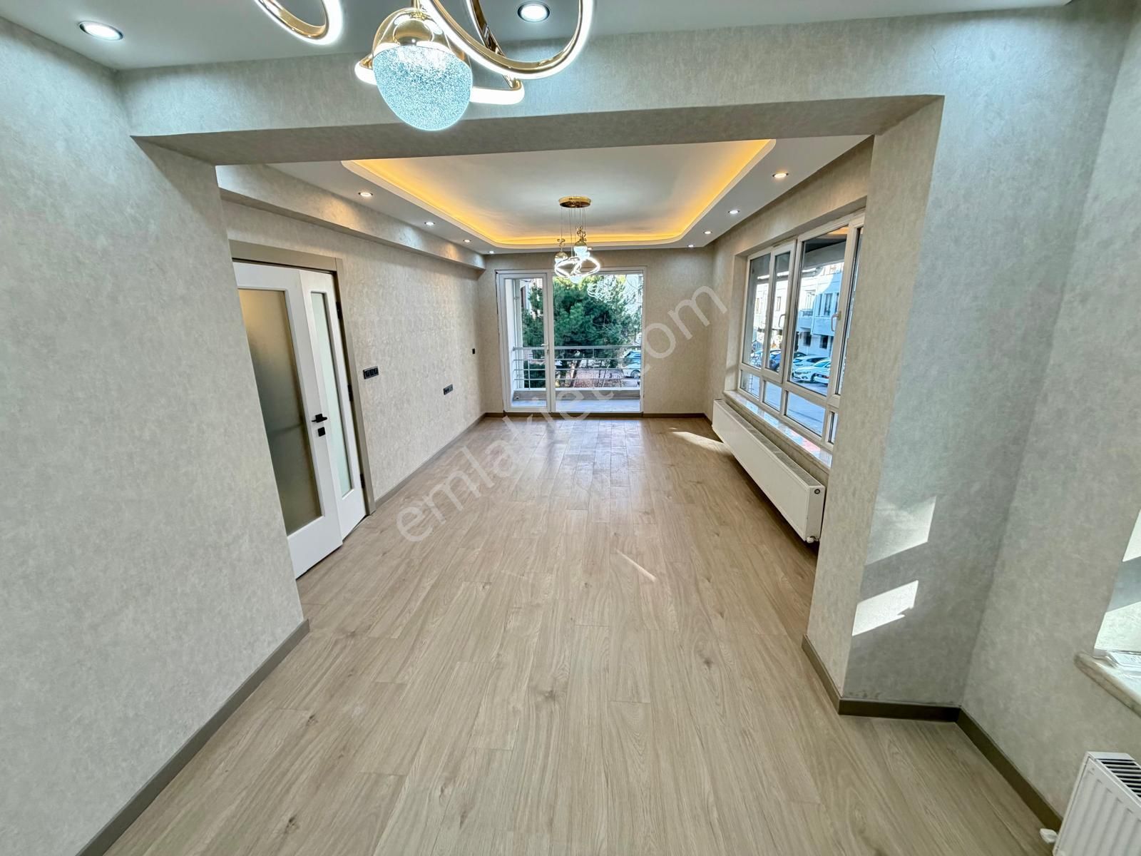 Görkem'den Kabil Cad. 3+1 Ara Kat Kombili Bağısız Ultra Lüks Yapılı Asansörlü Genç Binada - Görsel 20