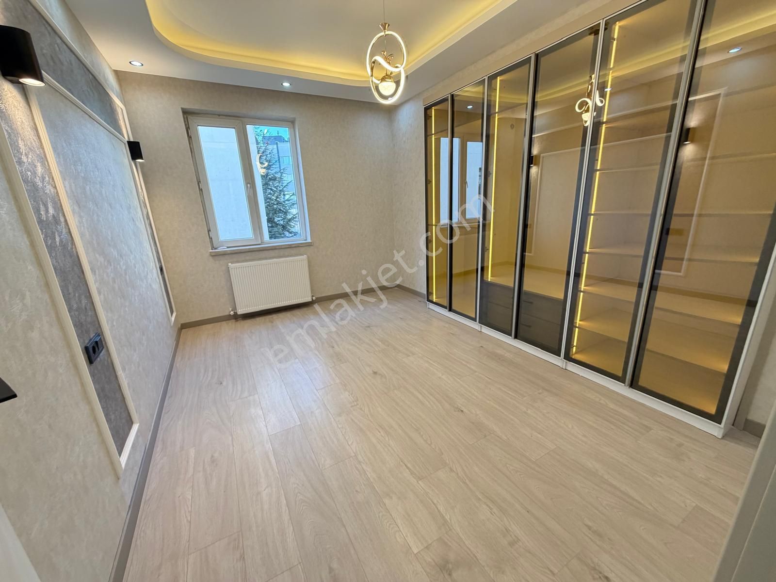 Görkem'den Kabil Cad. 3+1 Ara Kat Kombili Bağısız Ultra Lüks Yapılı Asansörlü Genç Binada - Görsel 14