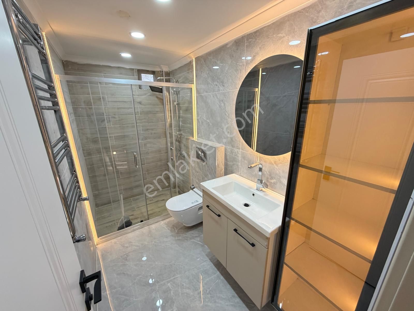 Görkem'den Kabil Cad. 3+1 Ara Kat Kombili Bağısız Ultra Lüks Yapılı Asansörlü Genç Binada - Görsel 6