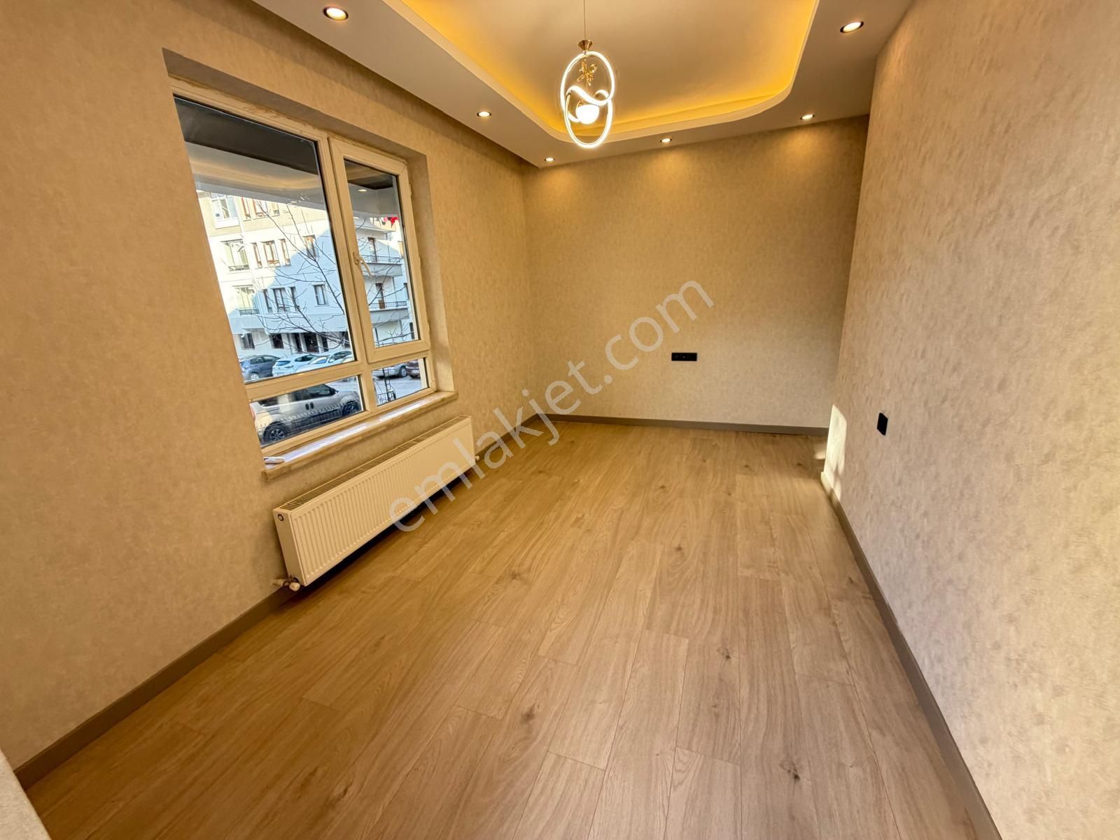 Görkem'den Kabil Cad. 3+1 Ara Kat Kombili Bağısız Ultra Lüks Yapılı Asansörlü Genç Binada - Görsel 8