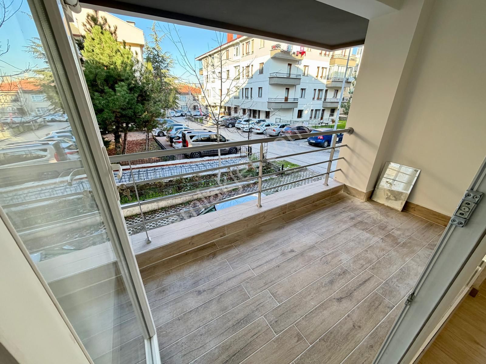 Görkem'den Kabil Cad. 3+1 Ara Kat Kombili Bağısız Ultra Lüks Yapılı Asansörlü Genç Binada - Görsel 21