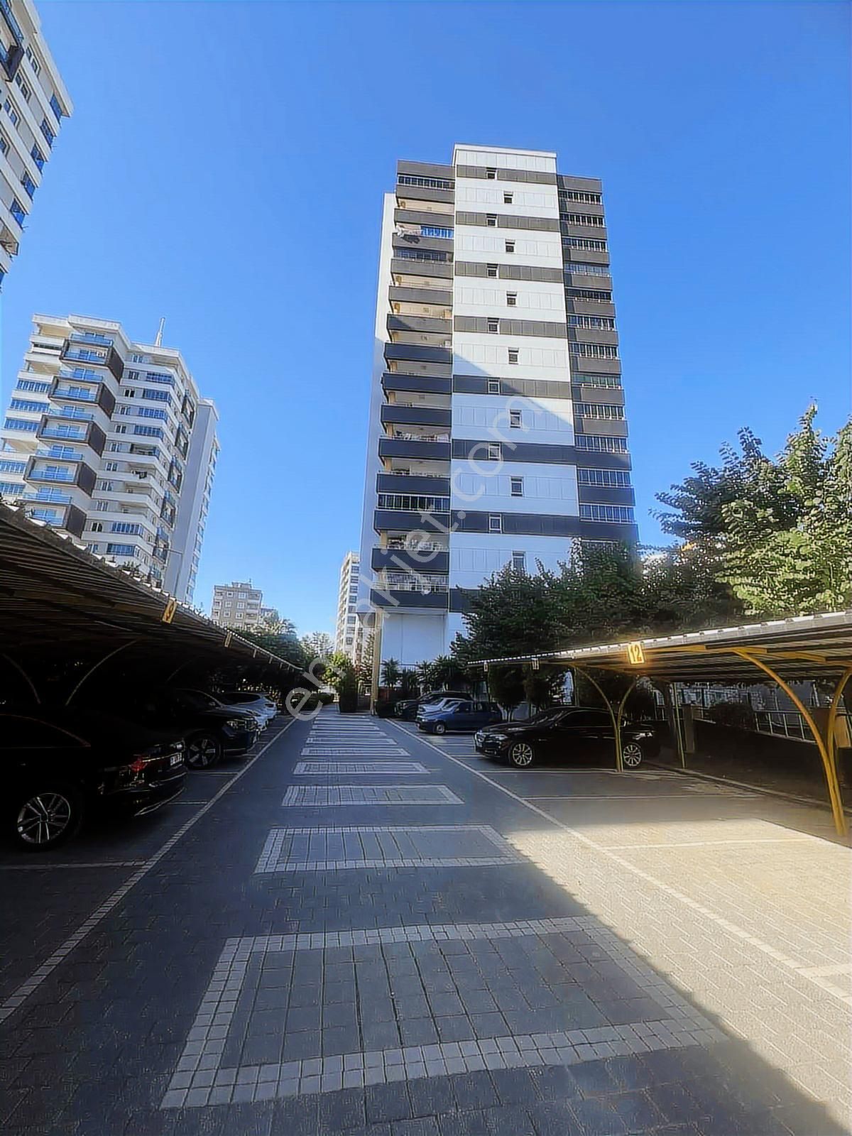 Begovıç Bulvar Üzeri 4+2 Satılık Daire