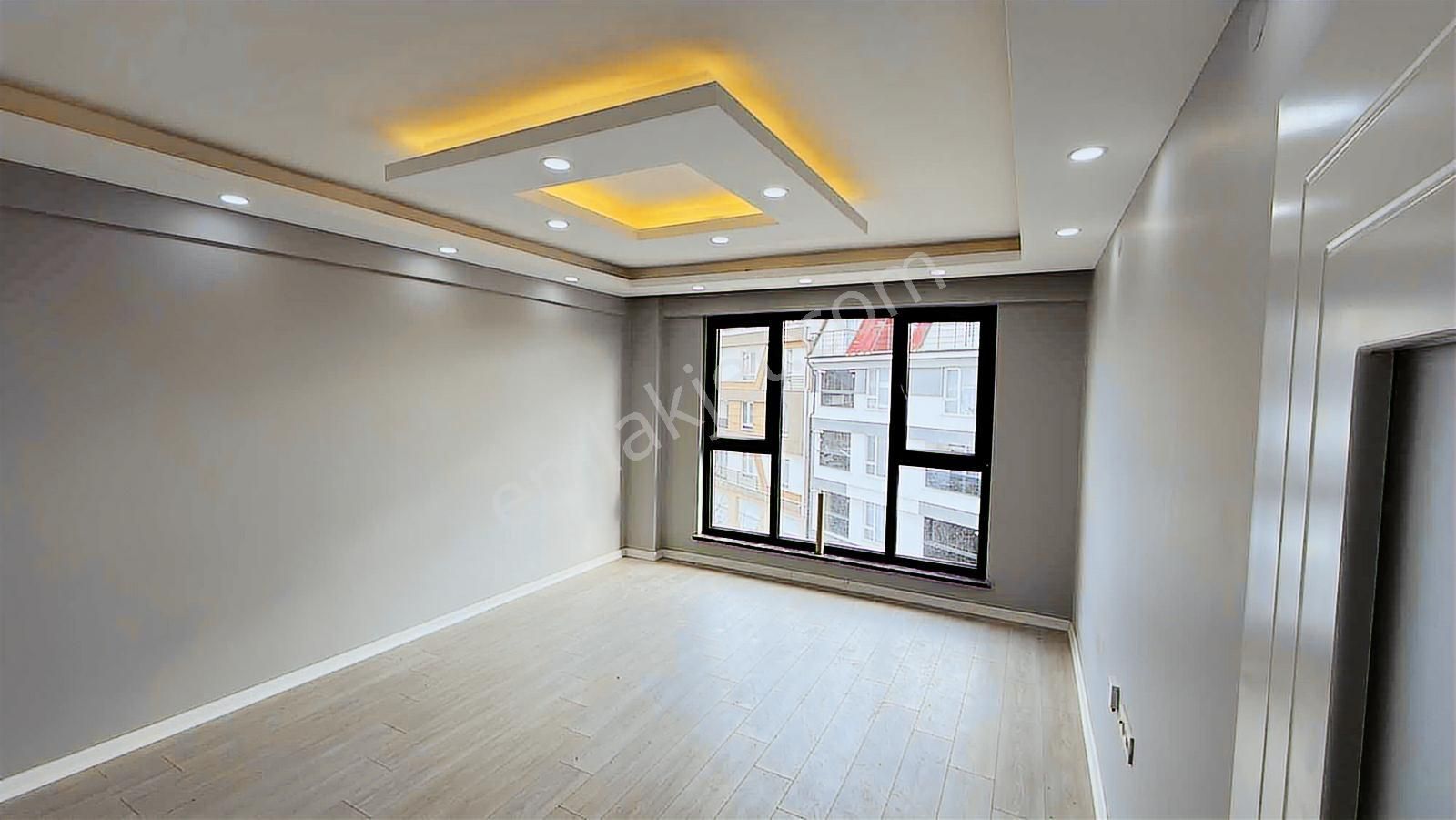 Konumu Harika! Birlik Caddesi Yakınında Kaçırılmayacak 2+1 95m2