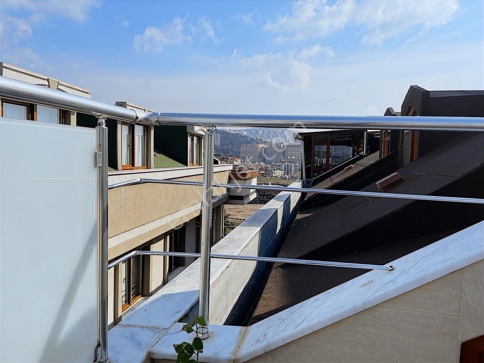 Aydınevler Mahellesinde 4+2 Satılık Eşyalı Lüks Dublex Daire - Görsel 30