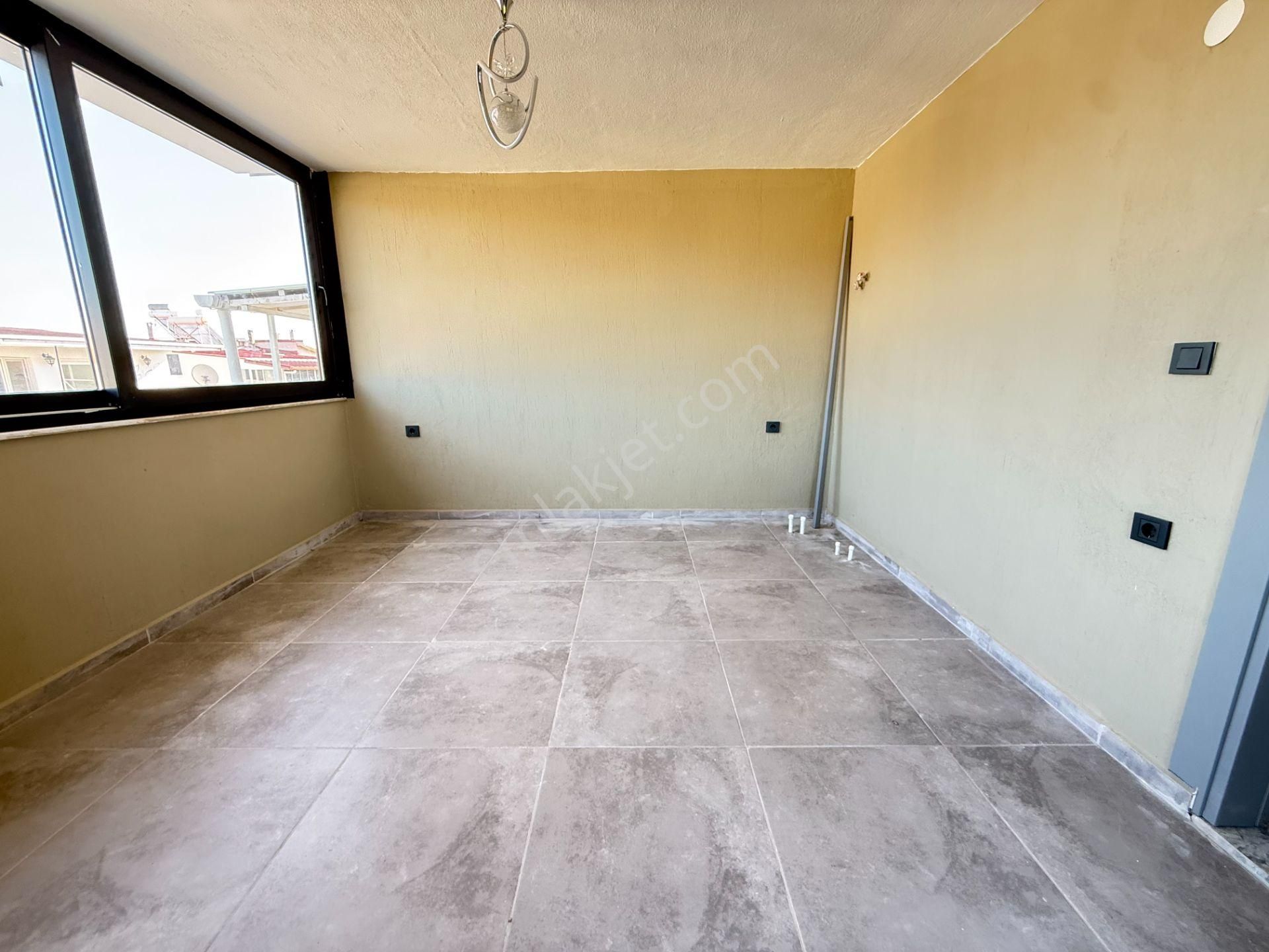 Seferihisar Doğanbey De Denize Yakin Satılık Bahçeli Sıfır Luks 3+1 Villa - Görsel 25