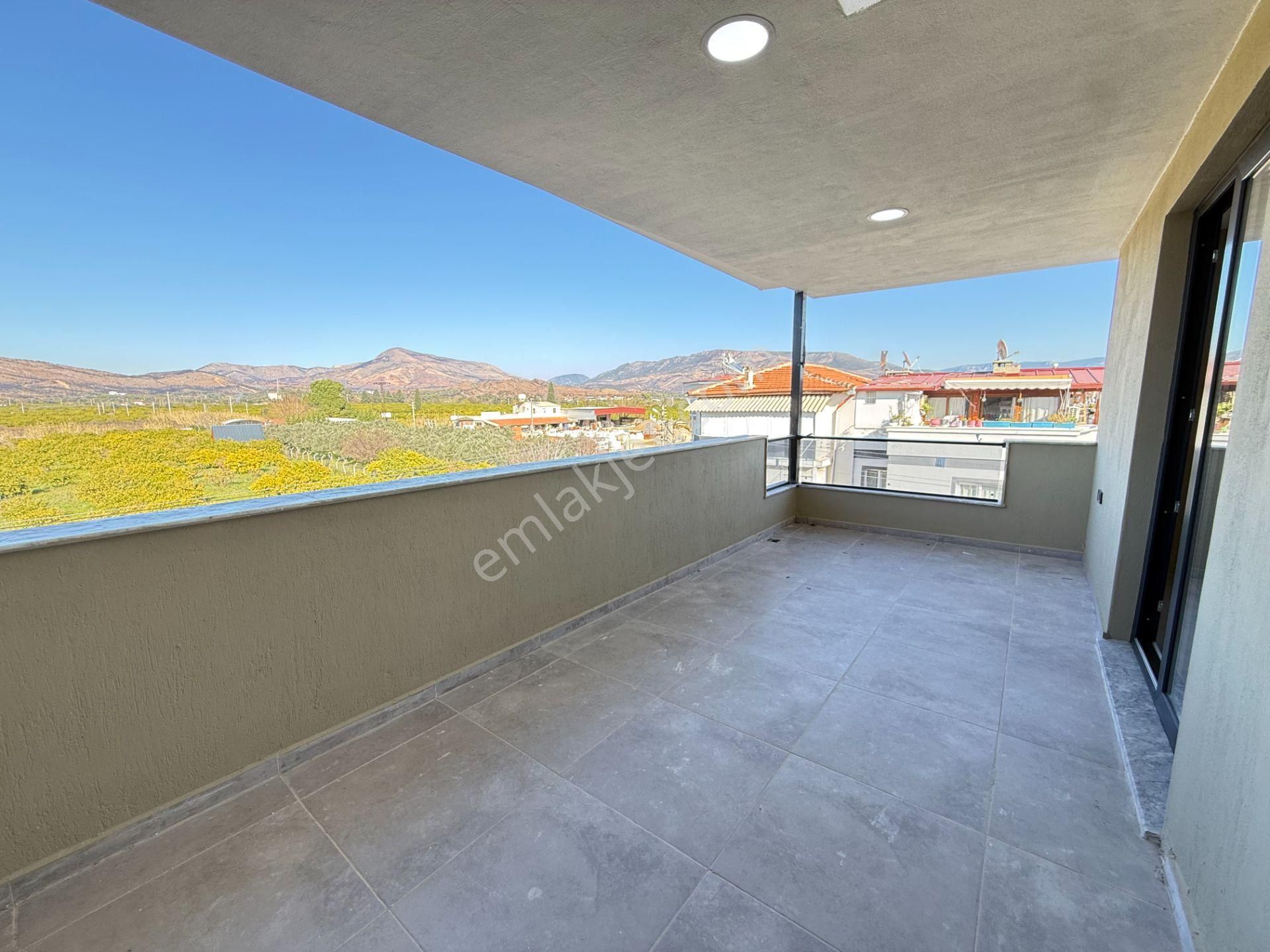 Seferihisar Doğanbey De Denize Yakin Satılık Bahçeli Sıfır Luks 3+1 Villa - Görsel 26