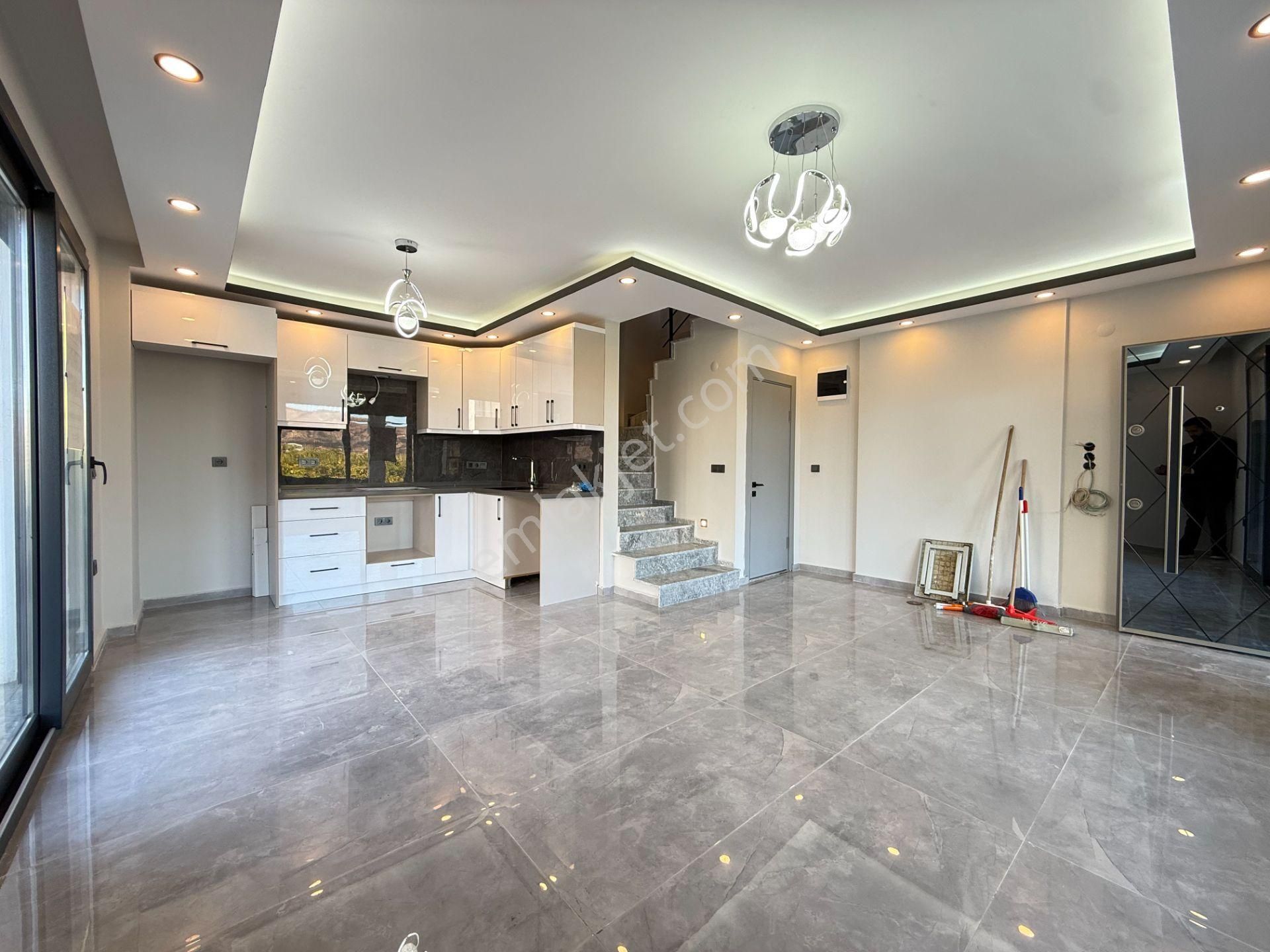 Seferihisar Doğanbey De Denize Yakin Satılık Bahçeli Sıfır Luks 3+1 Villa - Görsel 16