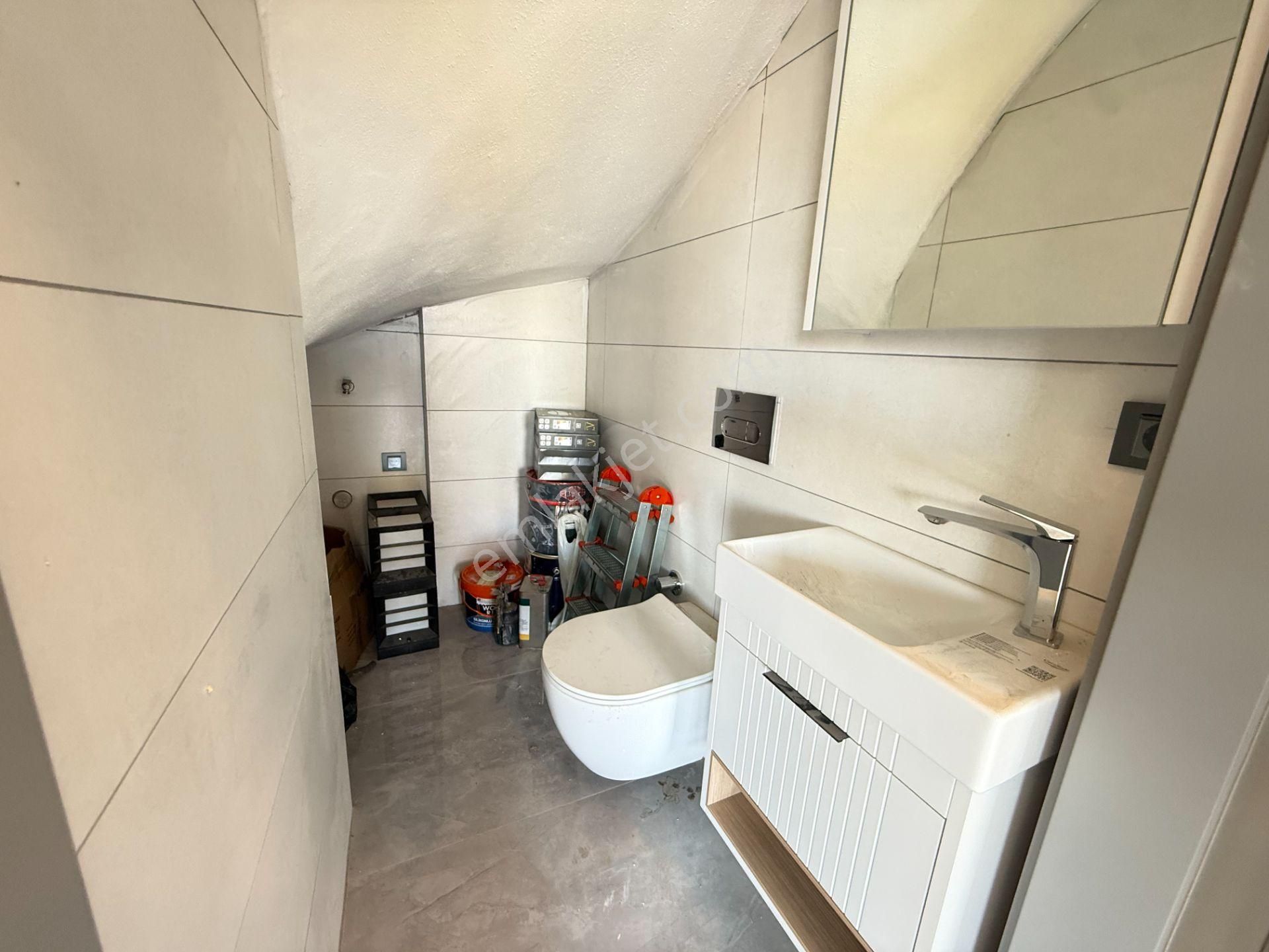 Seferihisar Doğanbey De Denize Yakin Satılık Bahçeli Sıfır Luks 3+1 Villa - Görsel 17