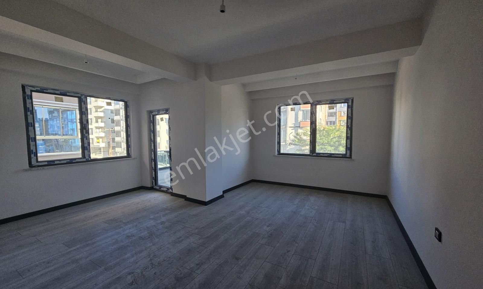 Çerkezköy İstasyon Mah. Yerden Isıtmalı Kapalı Otoparklı 3+1 - Görsel 9