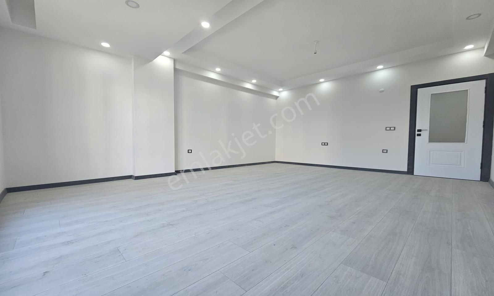 Çerkezköy İstasyon Mah. Yerden Isıtmalı Kapalı Otoparklı 3+1 - Görsel 25