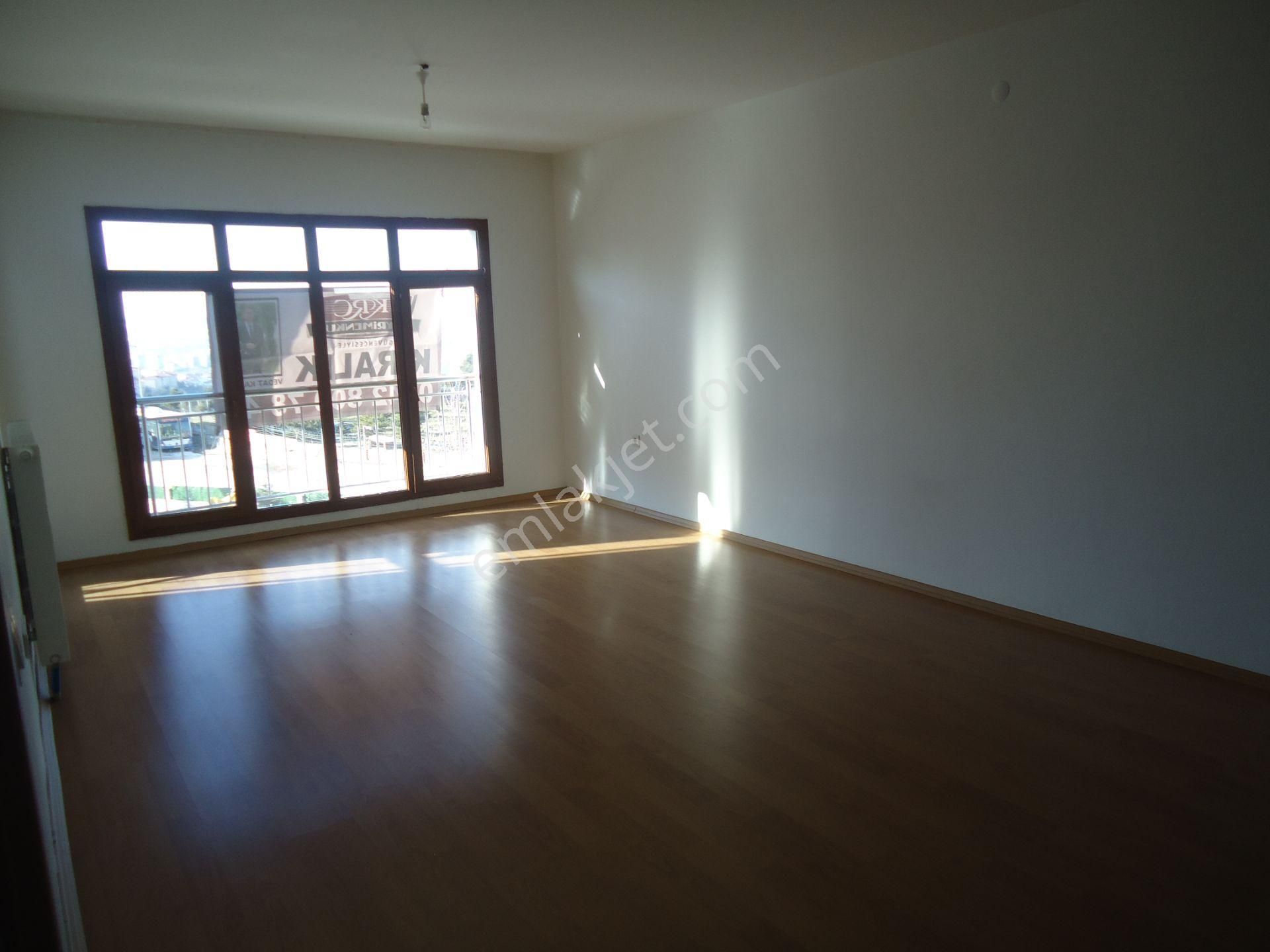 Krc'den Uzun Bloklarda Manzaralı Kiralık 3+1 Daire - Görsel 10