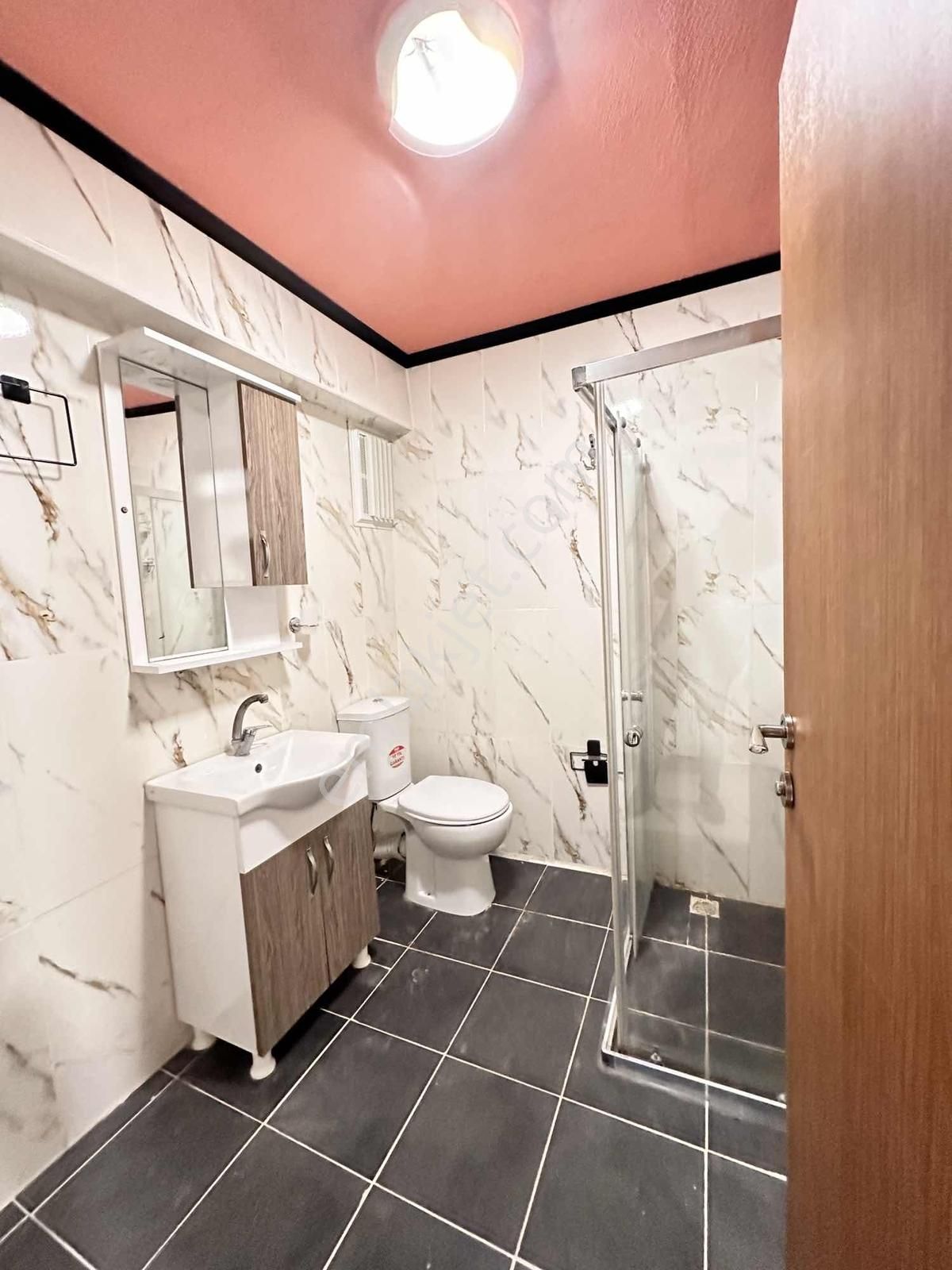 Novas'dan Ferah Kullanışlı 1+1 Metro-metrobüs 8 Dk Merkezi Konum - Görsel 4