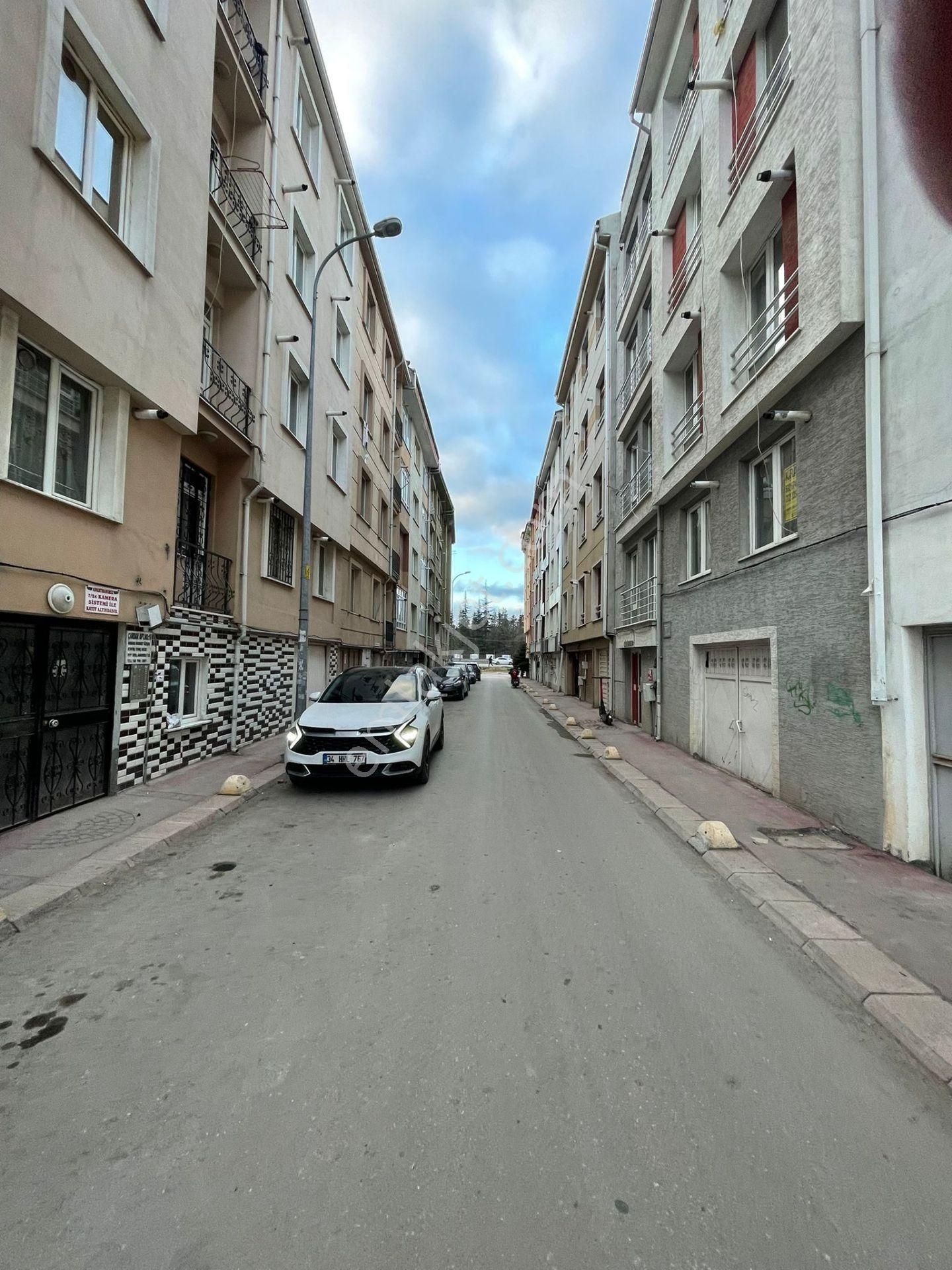 Ful Eşyalı Merkezi Konumda Ayrı Mutfaklı Kombili 1+1 Geniş Temiz Daire - Görsel 20