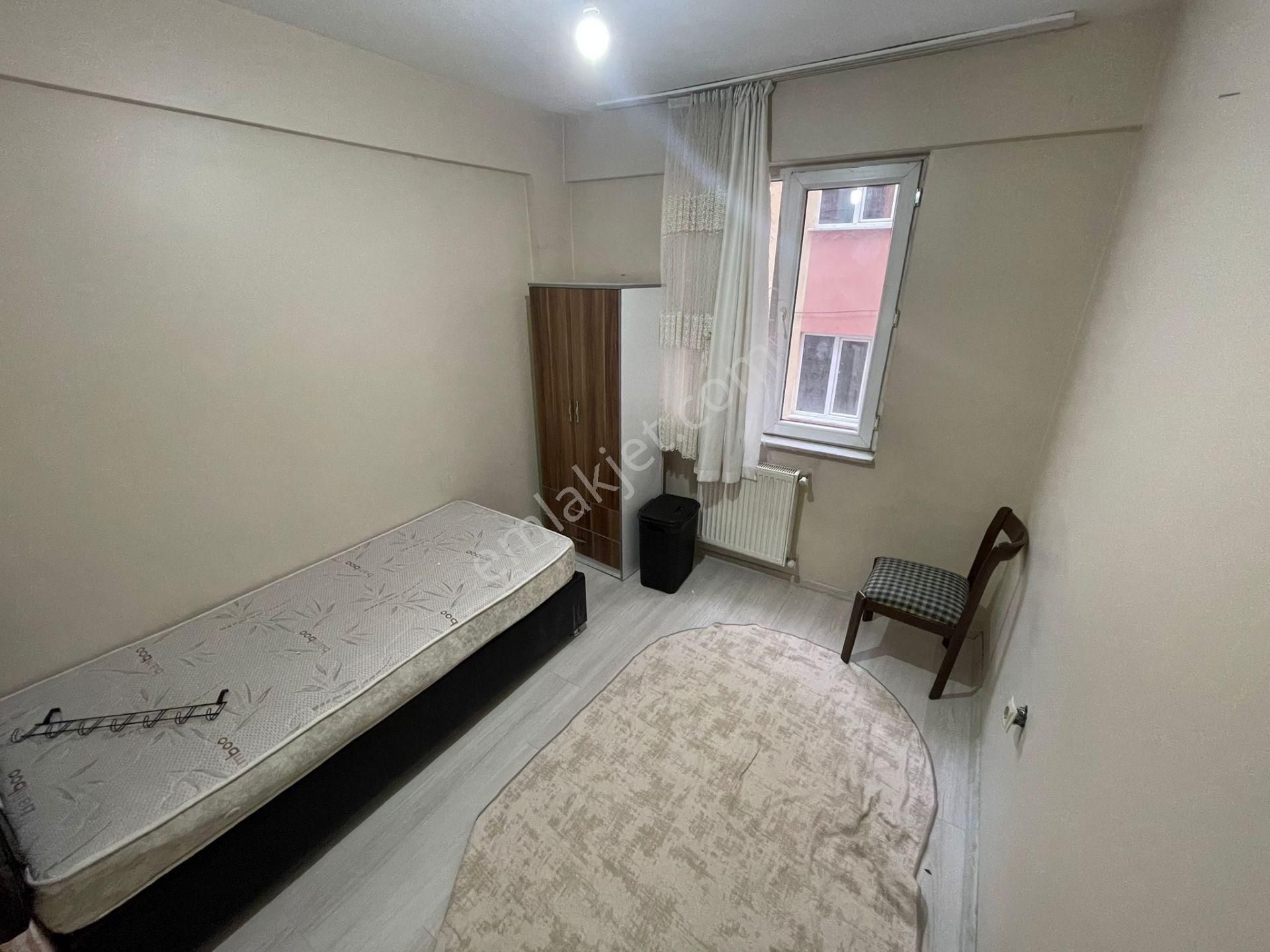 Ful Eşyalı Merkezi Konumda Ayrı Mutfaklı Kombili 1+1 Geniş Temiz Daire - Görsel 7