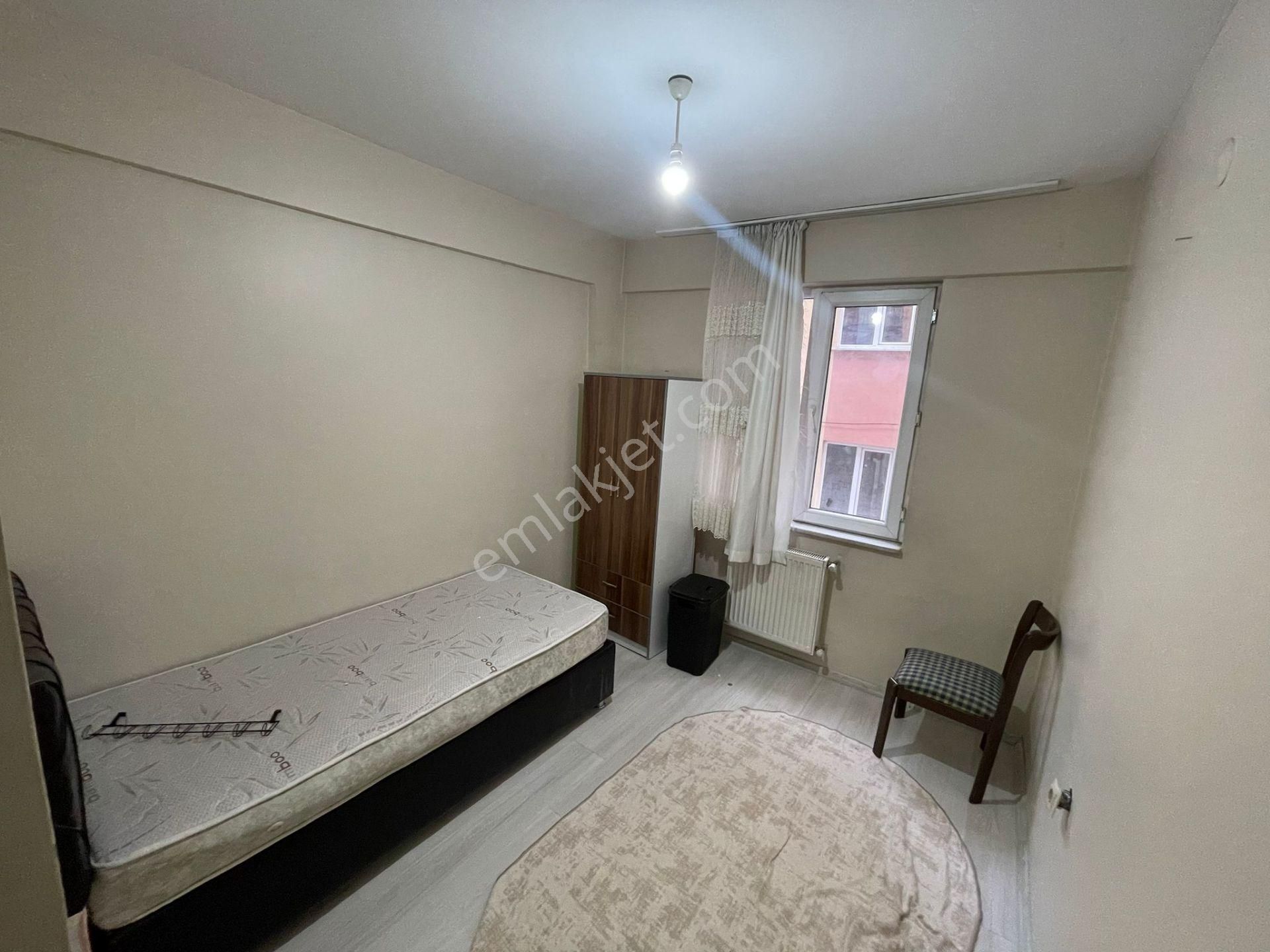 Ful Eşyalı Merkezi Konumda Ayrı Mutfaklı Kombili 1+1 Geniş Temiz Daire - Görsel 3