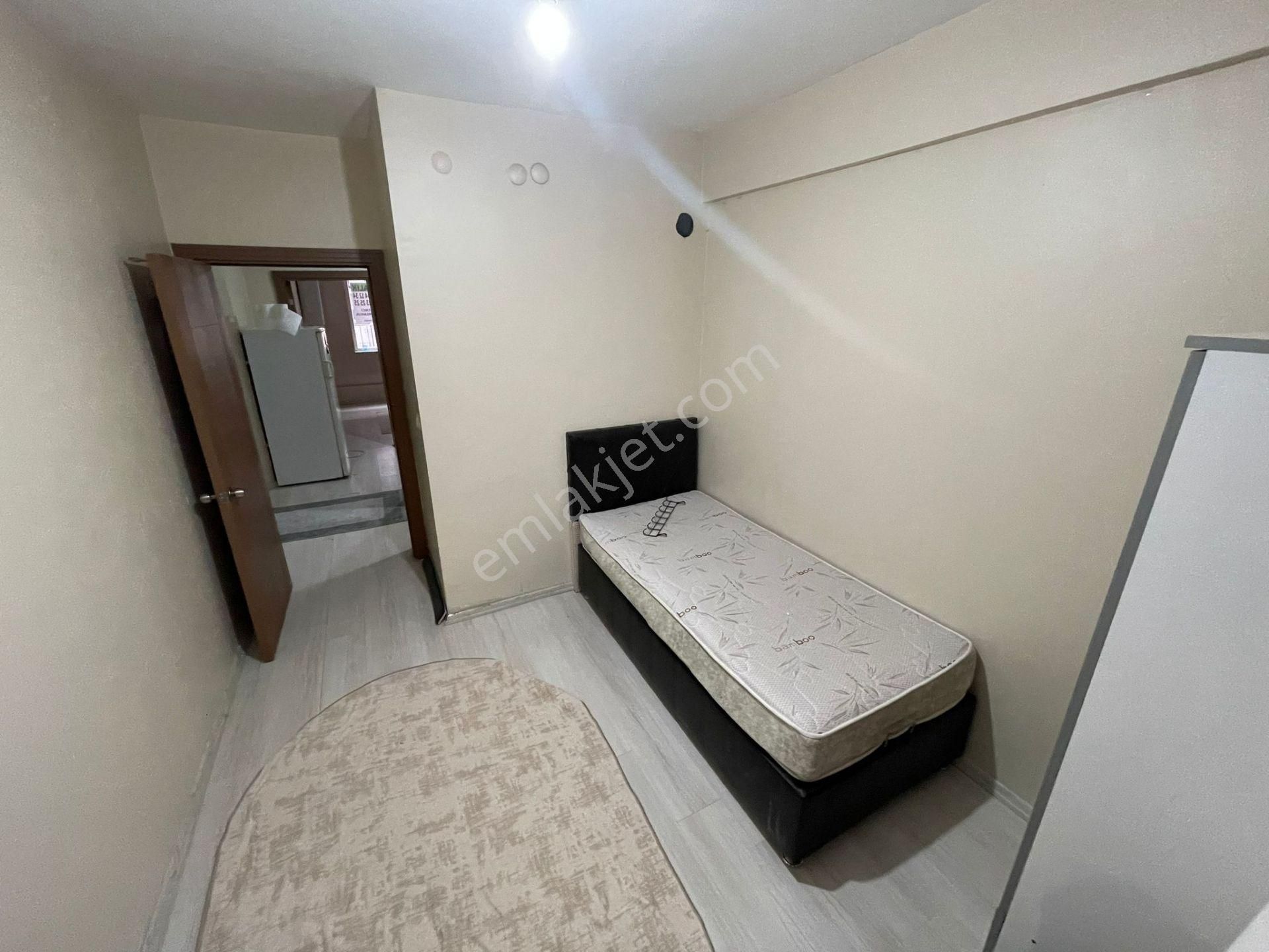 Ful Eşyalı Merkezi Konumda Ayrı Mutfaklı Kombili 1+1 Geniş Temiz Daire - Görsel 4