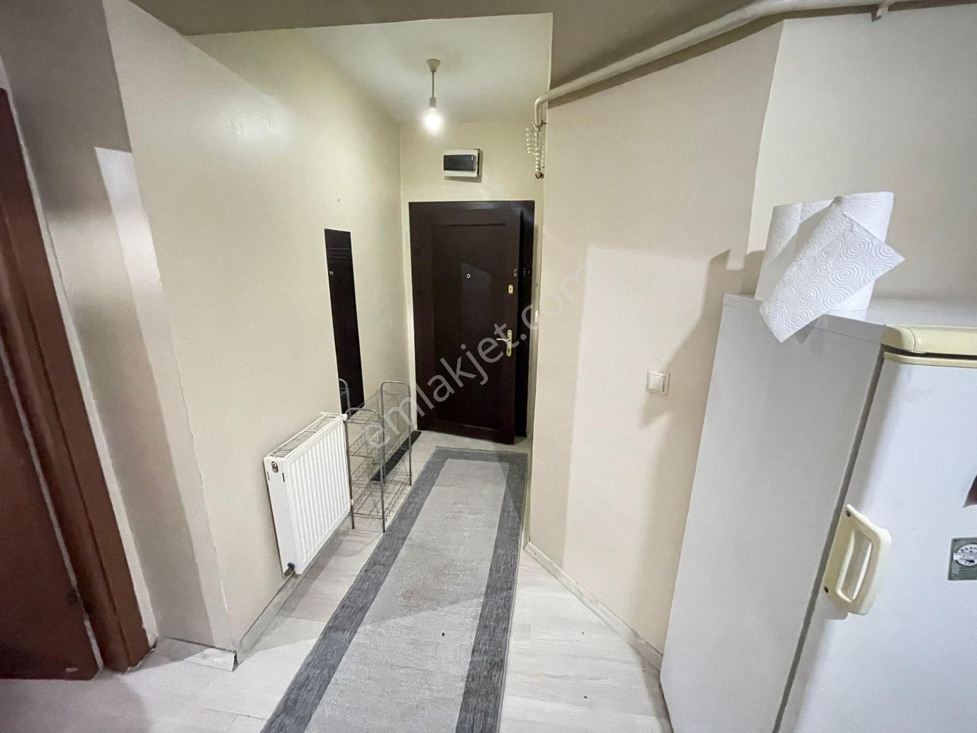 Ful Eşyalı Merkezi Konumda Ayrı Mutfaklı Kombili 1+1 Geniş Temiz Daire - Görsel 12