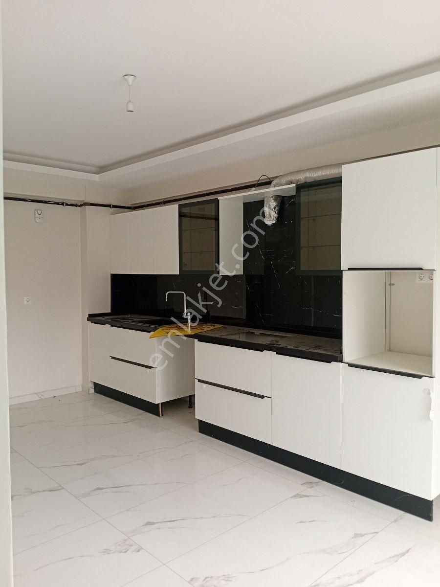 Bera Gayrimenkul Den Esentepe Modern Park Sitesinde 3+1 Daire