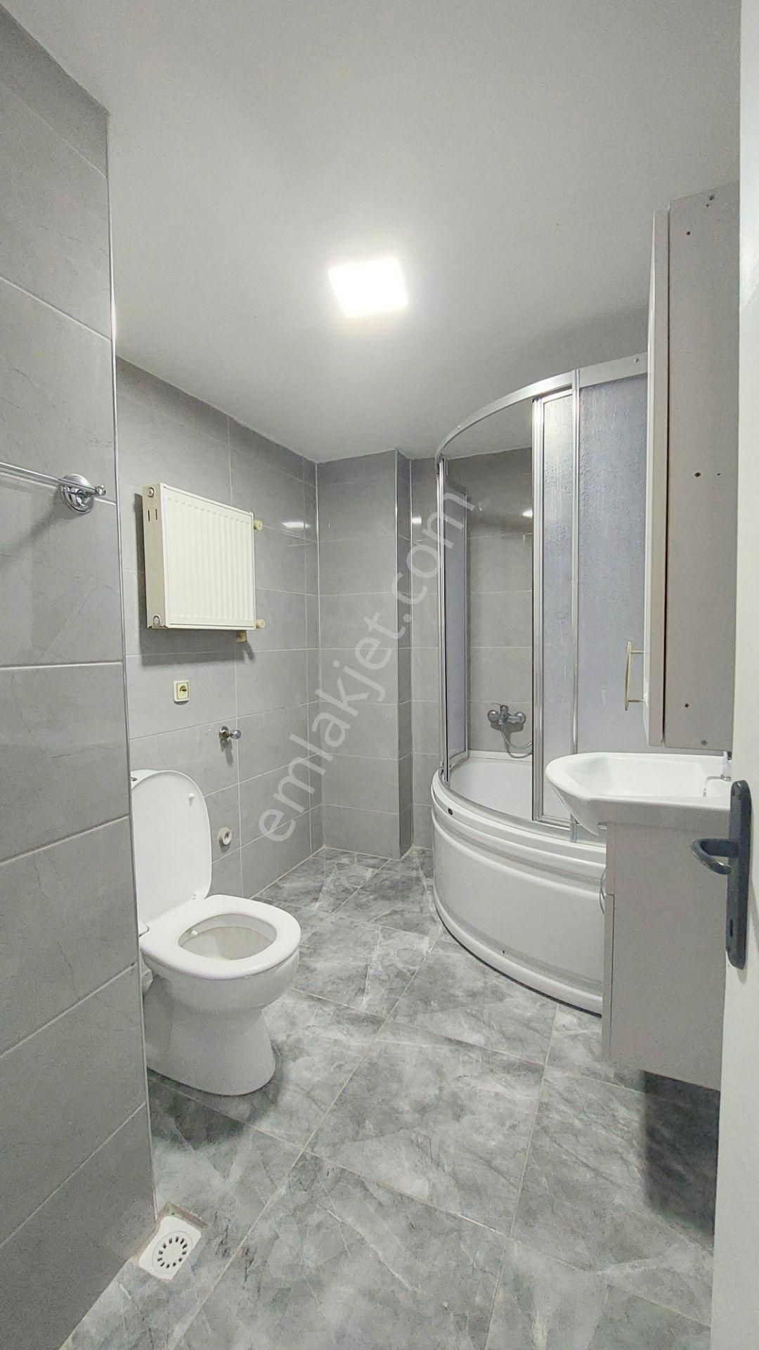 Ersin Emlak İstanbul/t.reis Cd Üzeri-asansör-otopark-3.kat-3+1 - Görsel 24