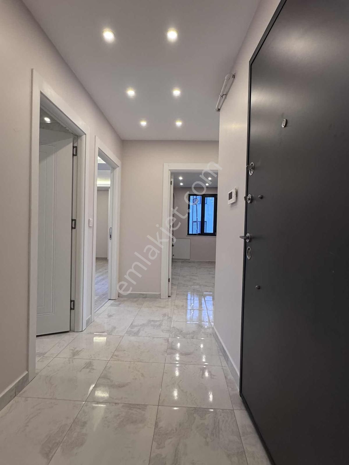 Çekmeköy Defnedalı Sitesinde Satılık İskanlı Geniş 2+1 Daire - Görsel 23