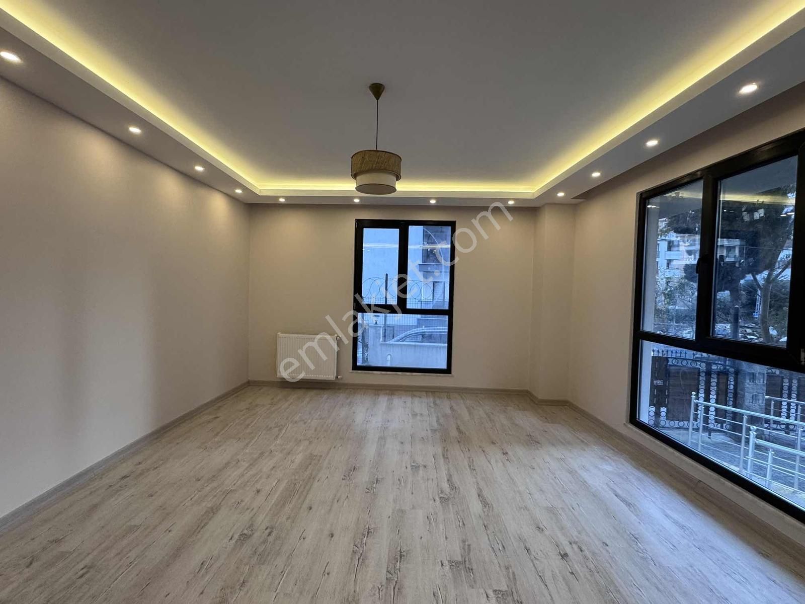 Çekmeköy Defnedalı Sitesinde Satılık İskanlı Geniş 2+1 Daire - Görsel 9