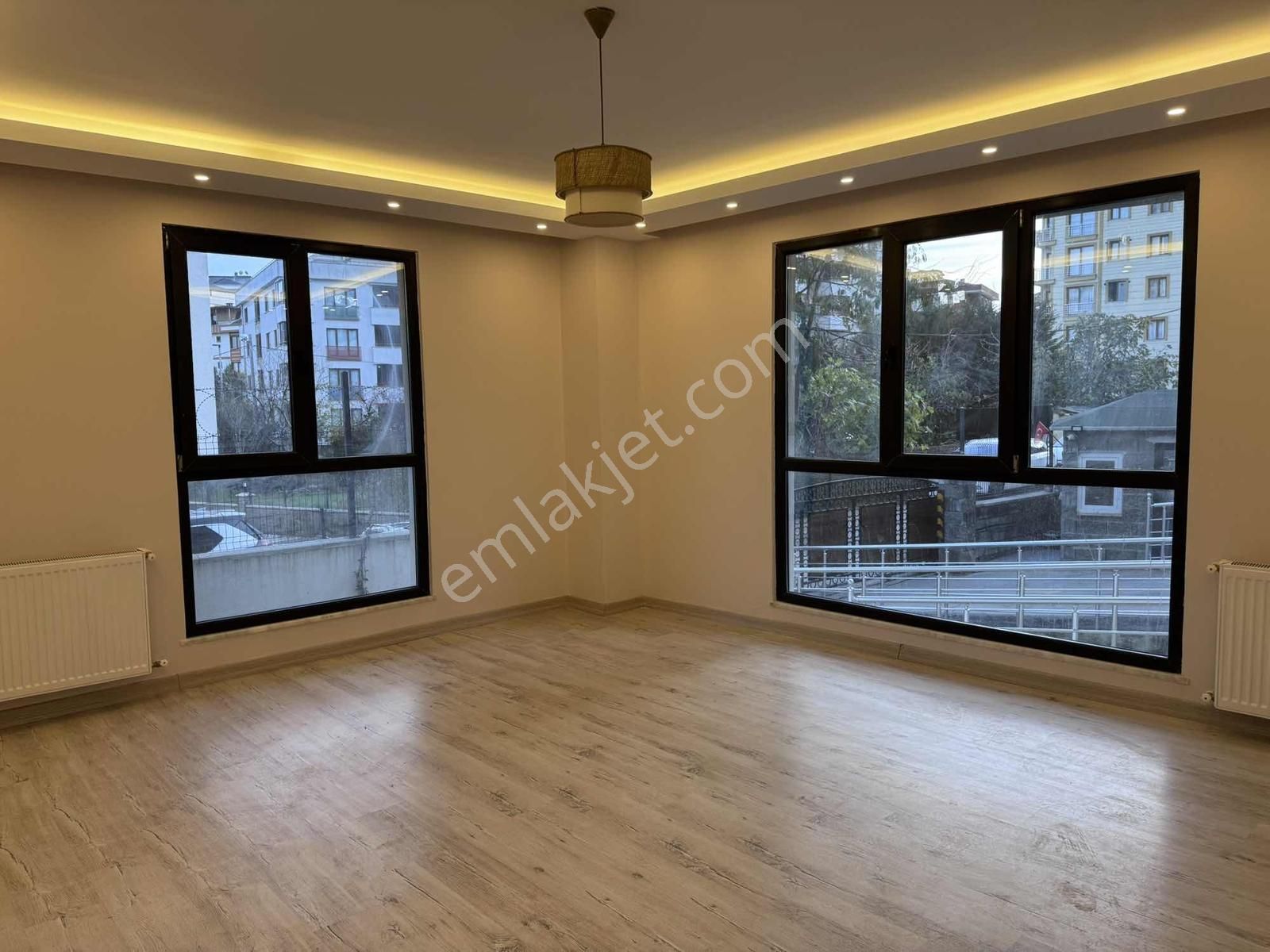 Çekmeköy Defnedalı Sitesinde Satılık İskanlı Geniş 2+1 Daire - Görsel 10