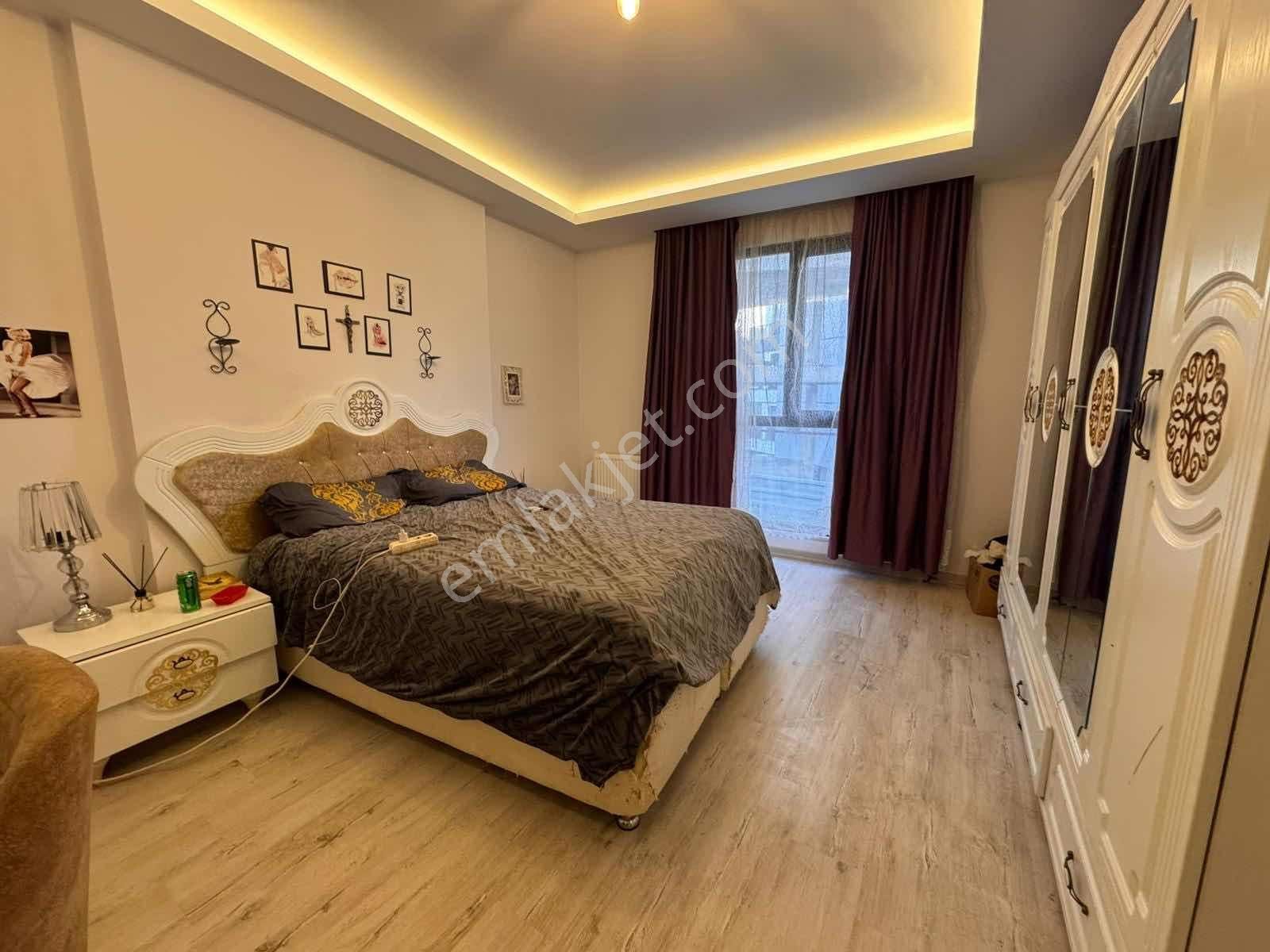 Çekmeköy Defnedalı Sitesinde Satılık İskanlı Geniş 2+1 Daire - Görsel 32