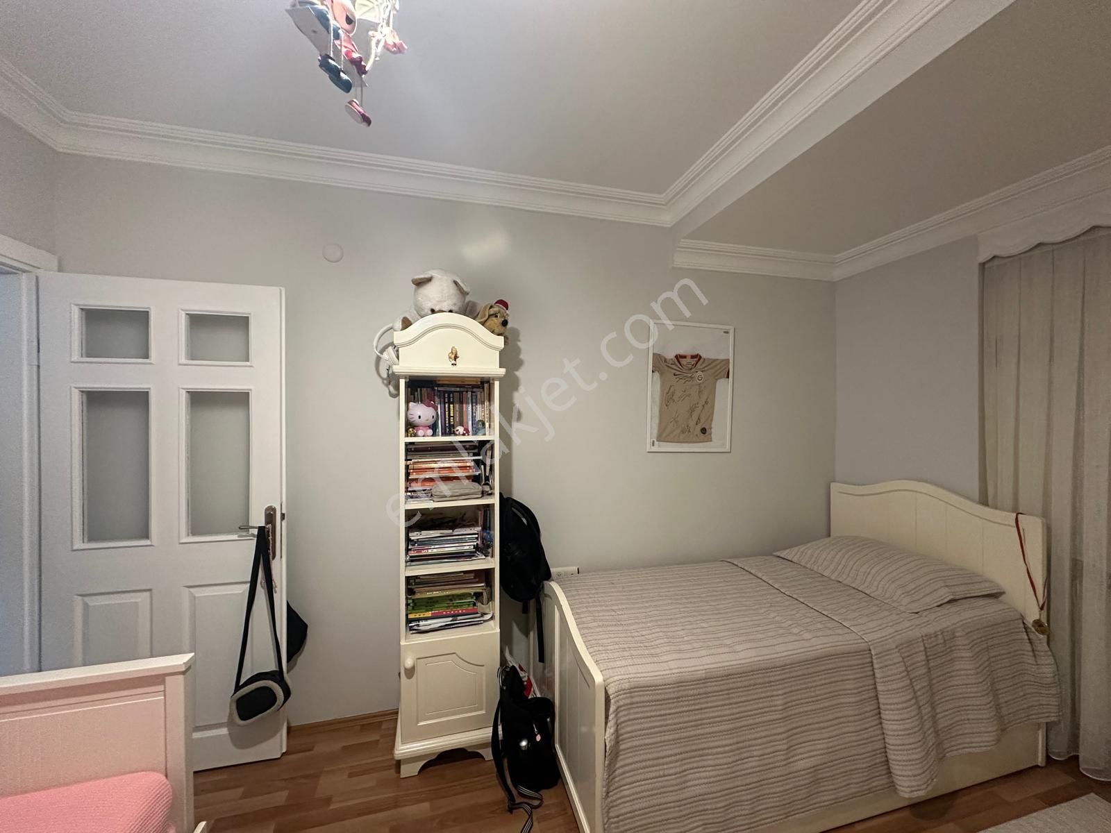 Şemsipaşada Tramvayın Dibinde Satılık Ferak Geniş Arakat Daire - Görsel 27