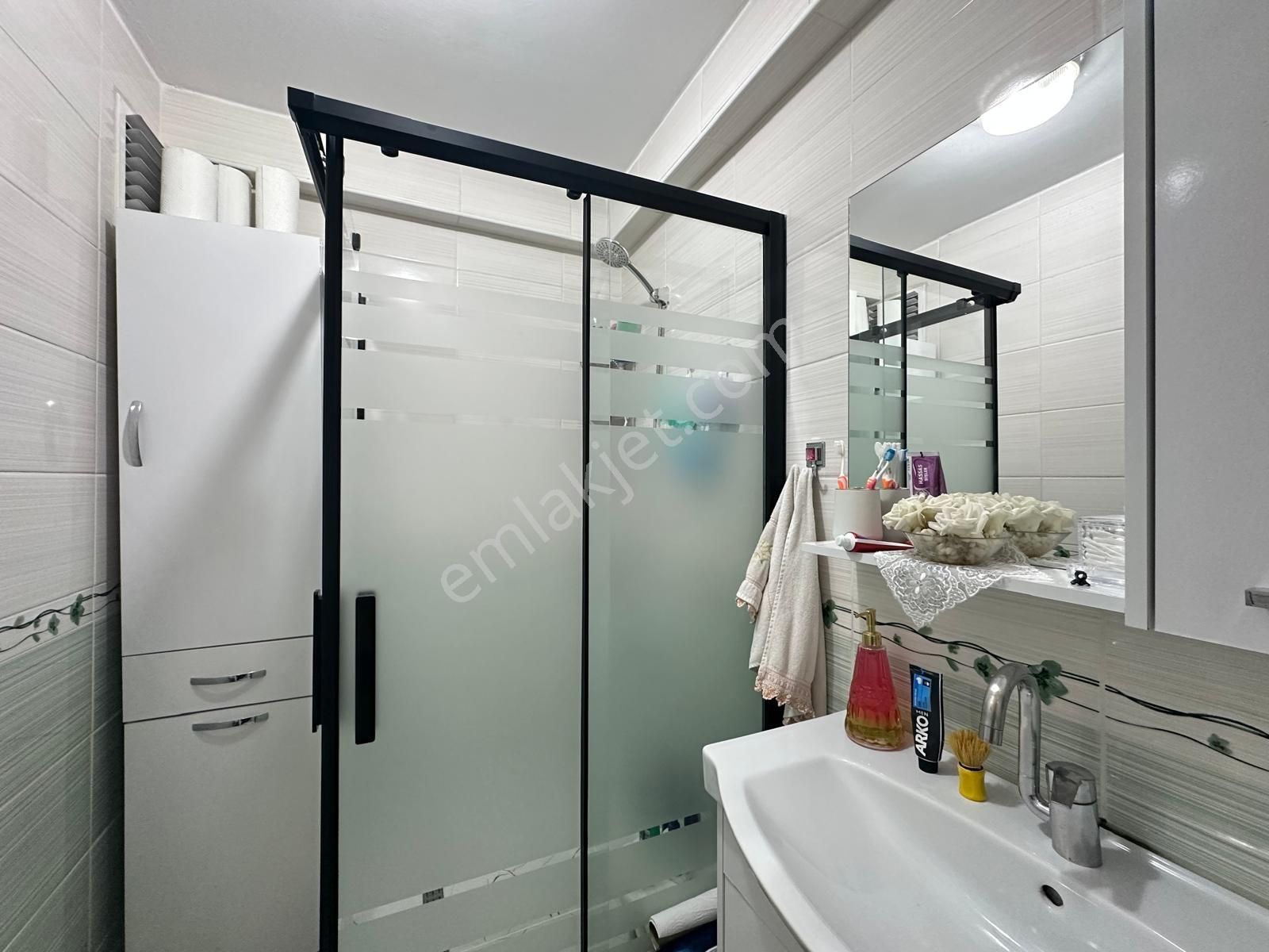 Şemsipaşada Tramvayın Dibinde Satılık Ferak Geniş Arakat Daire - Görsel 22