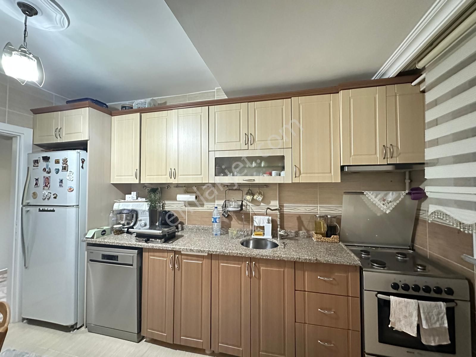 Şemsipaşada Tramvayın Dibinde Satılık Ferak Geniş Arakat Daire - Görsel 14