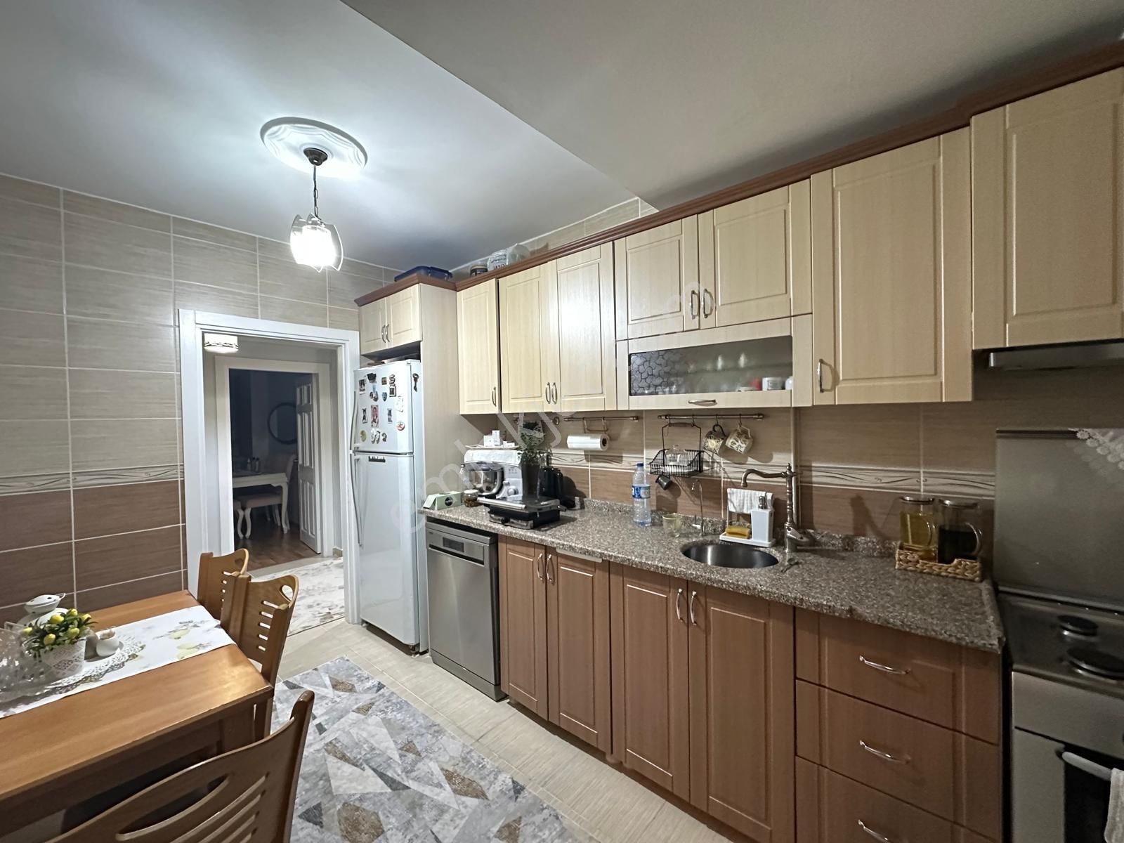 Şemsipaşada Tramvayın Dibinde Satılık Ferak Geniş Arakat Daire - Görsel 23