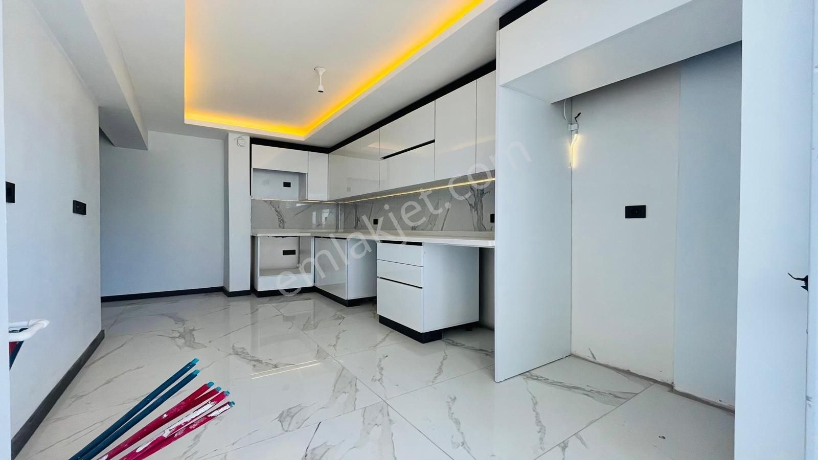 Yenikent Emlak'tan Mustafa Kemal Cadde Üzeri 3+1 Sıfır Lüx Daire - Görsel 8